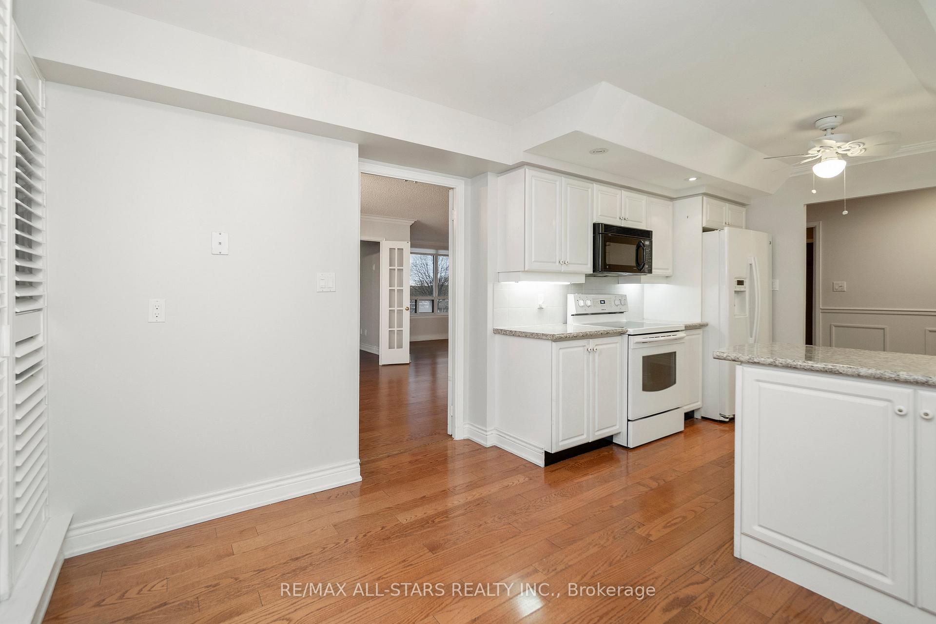 610 Bullock Drive 404, Markham, ON L3R 0G1