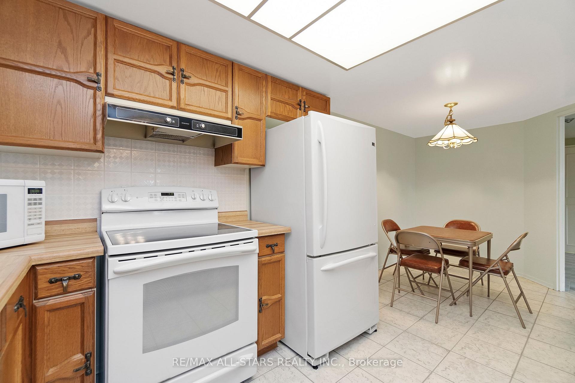 5 Weldrick Road W 506
