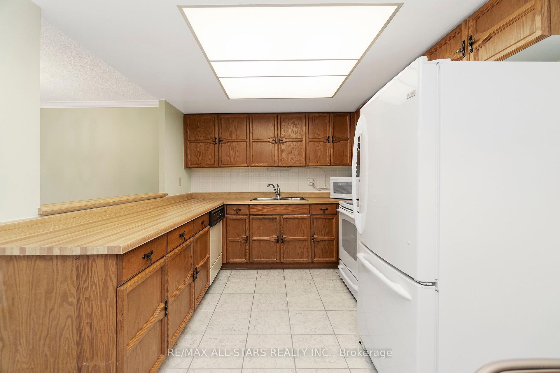 5 Weldrick Road W 506