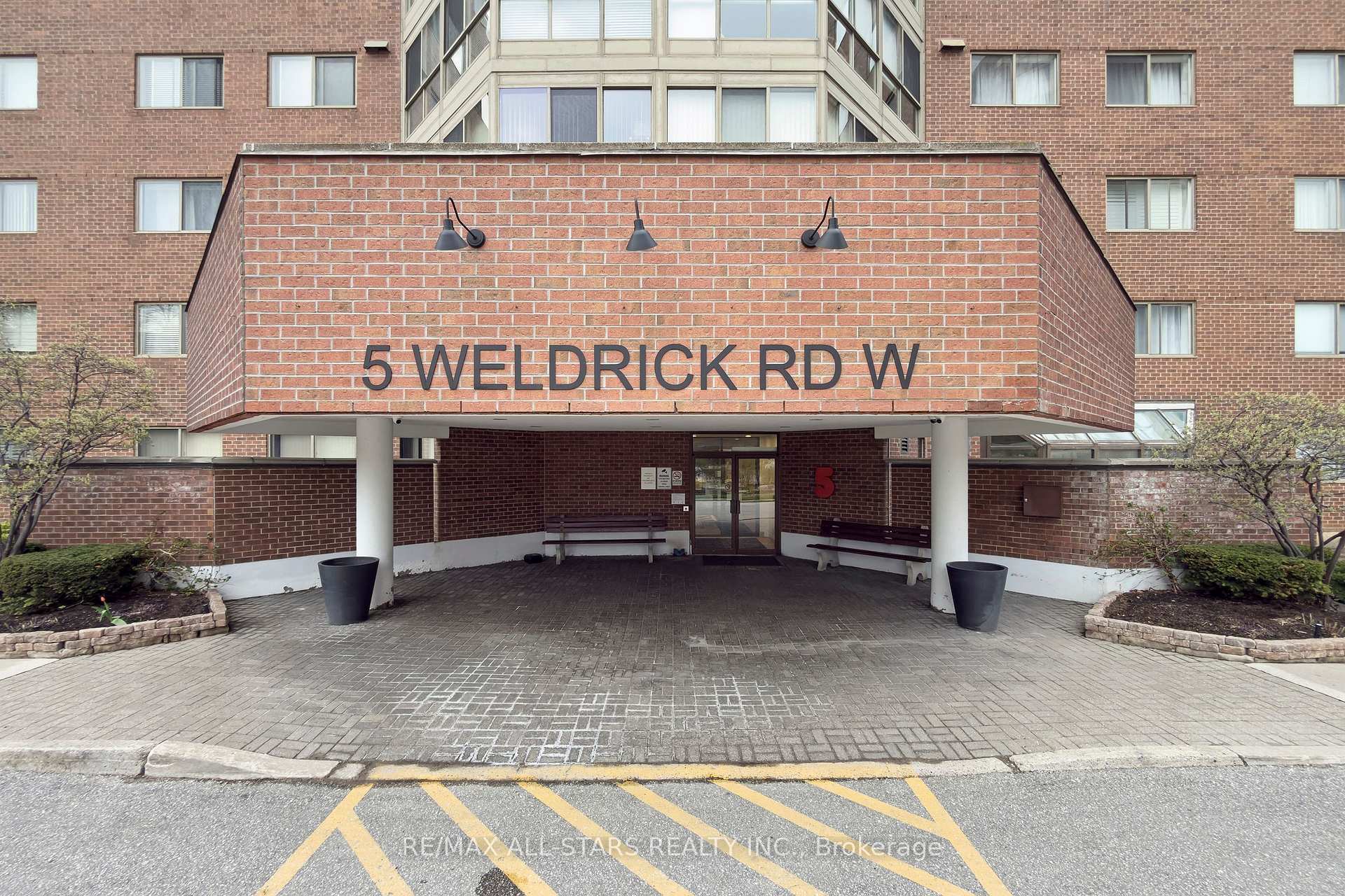 5 Weldrick Road W 506