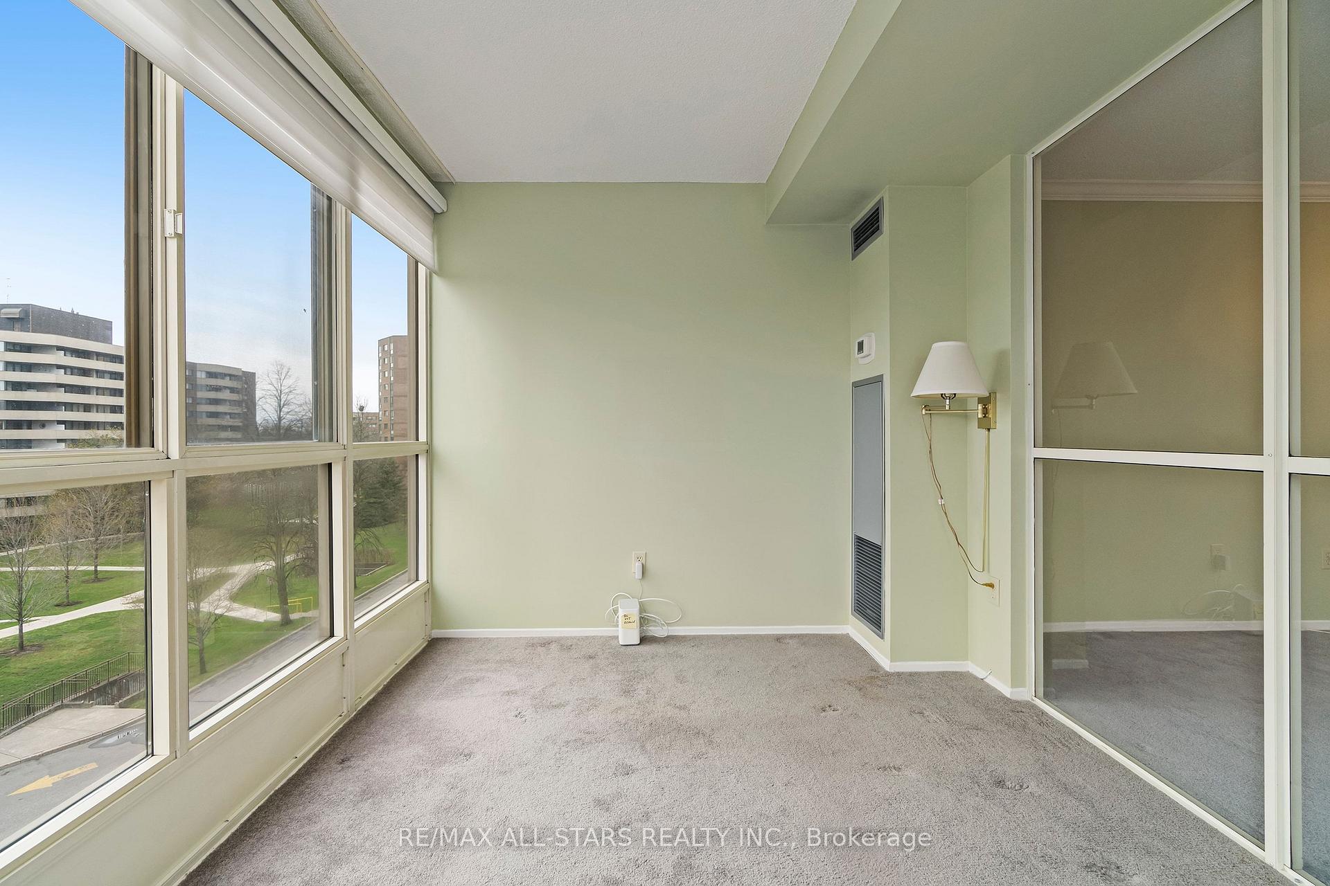 5 Weldrick Road W 506