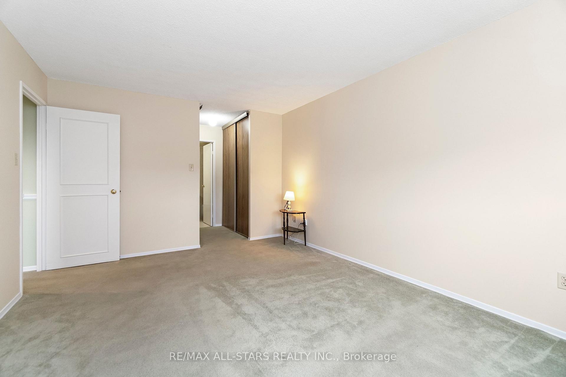 5 Weldrick Road W 506