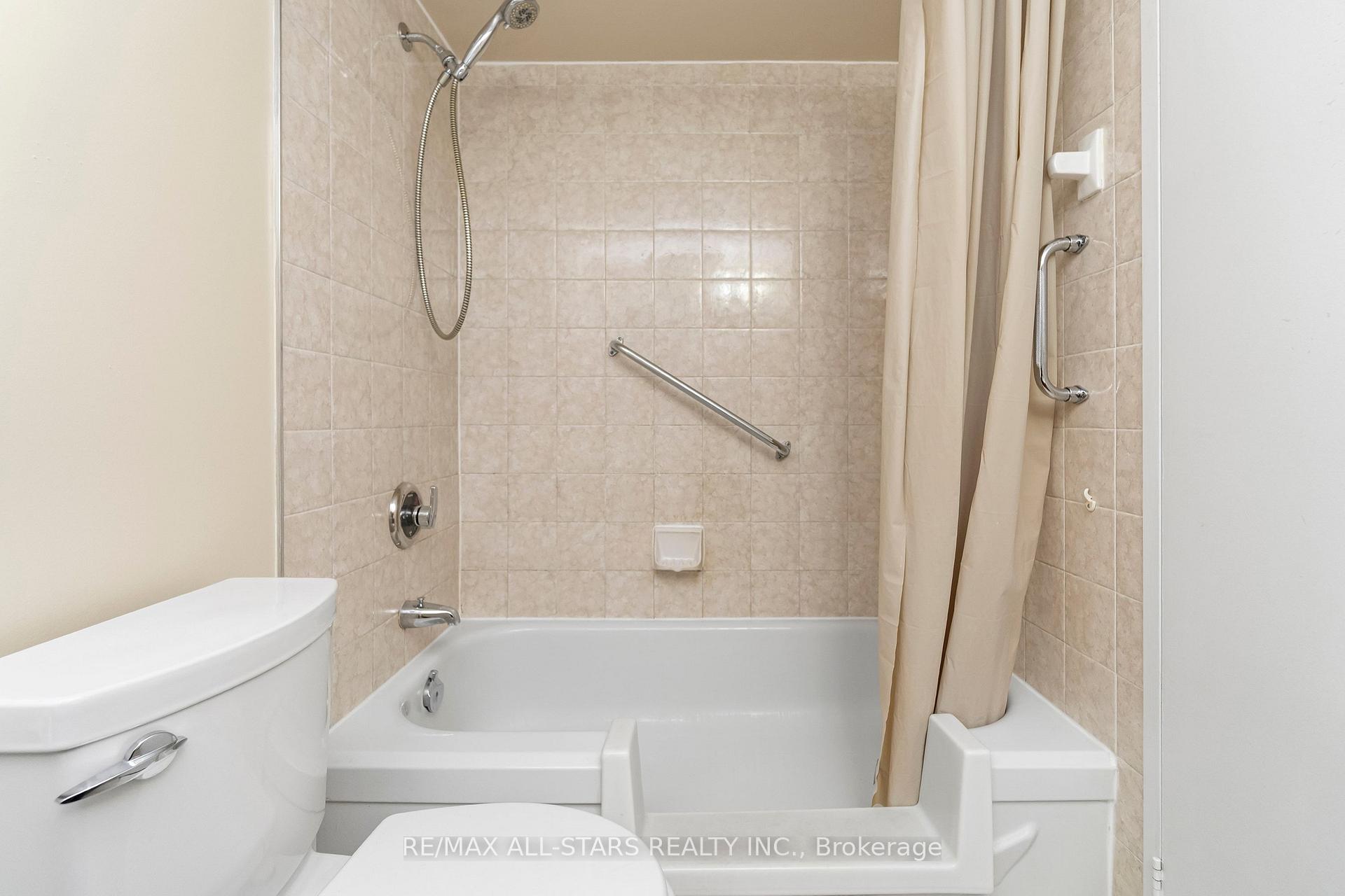 5 Weldrick Road W 506