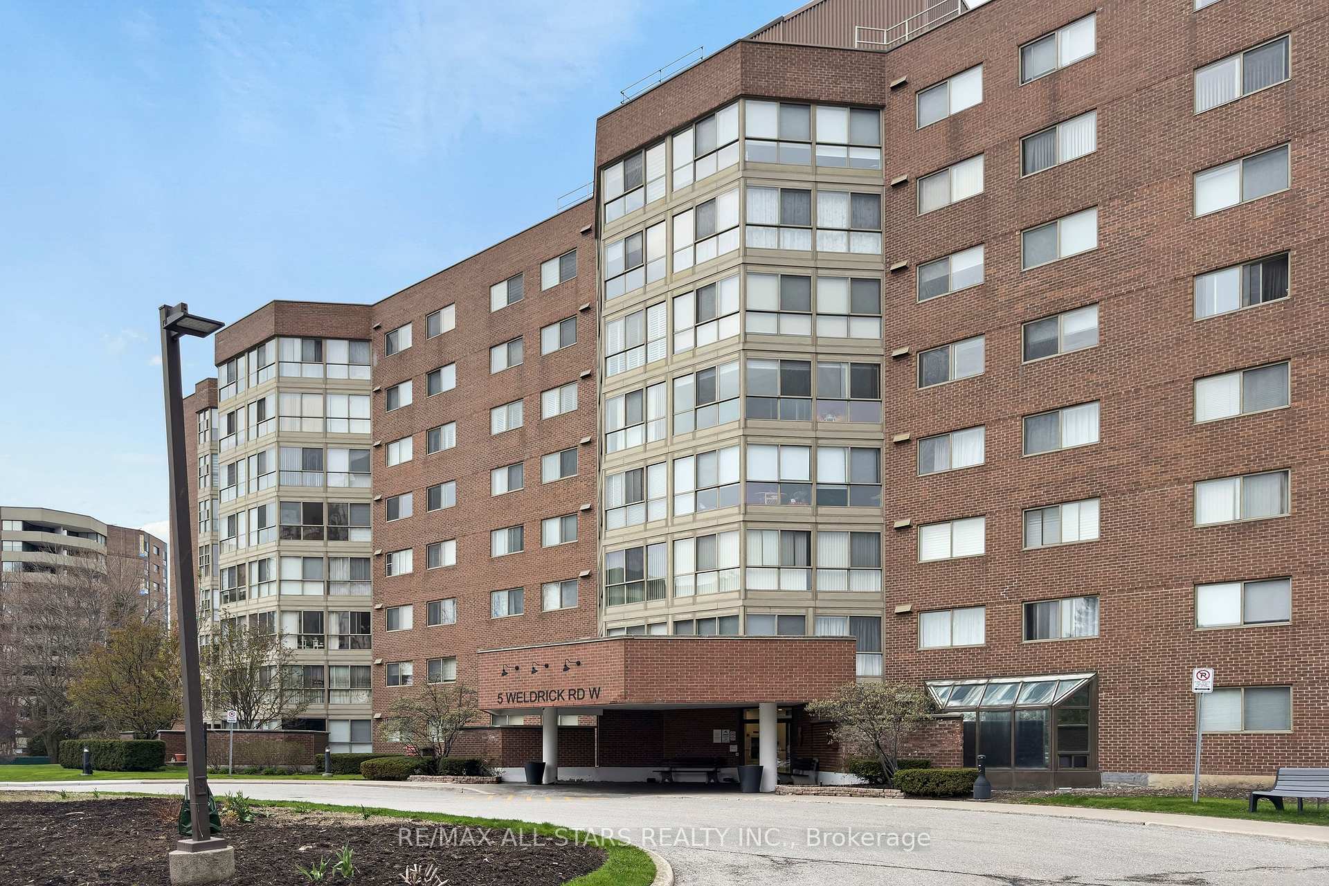 5 Weldrick Road W 506