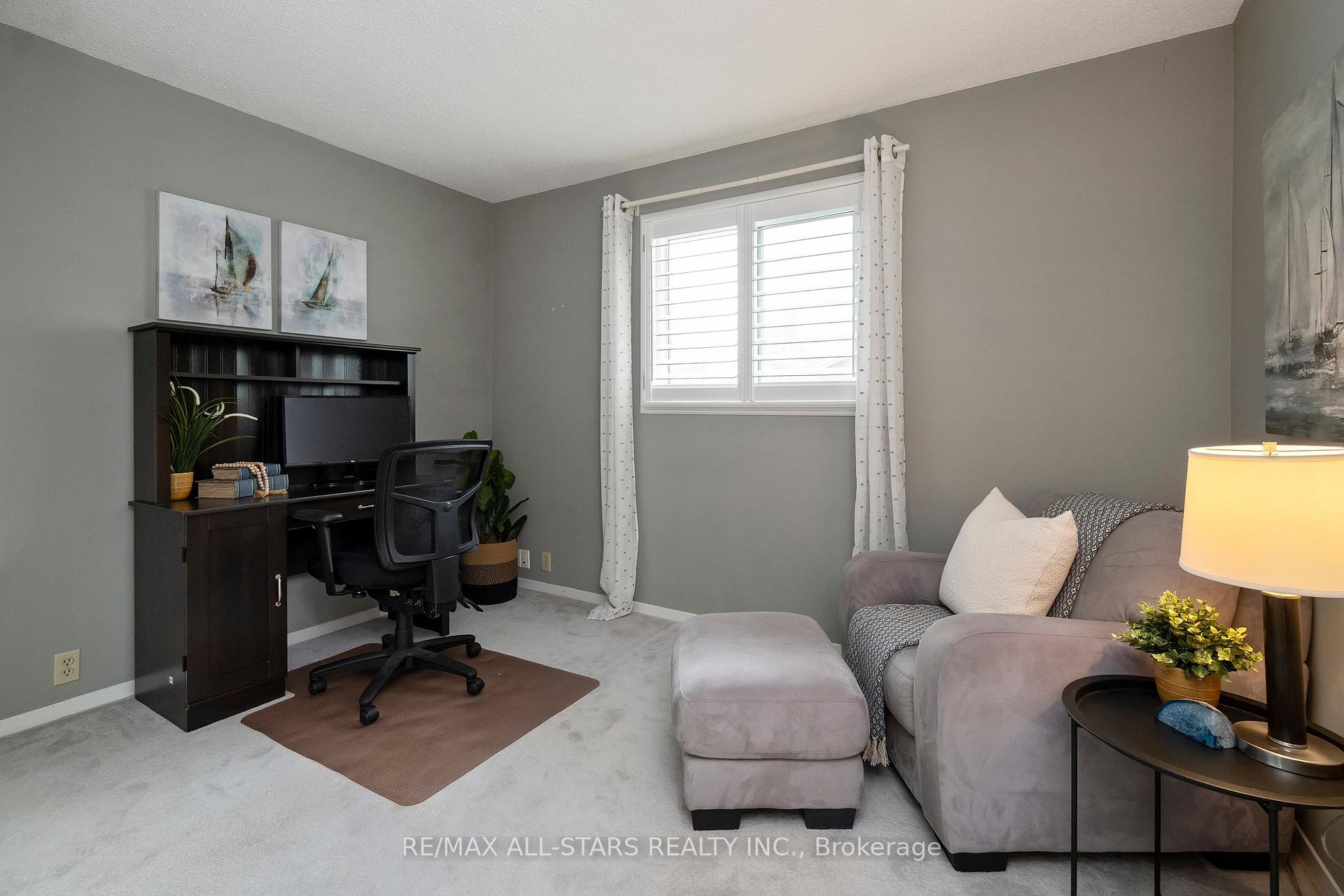 96 Tunney Crescent