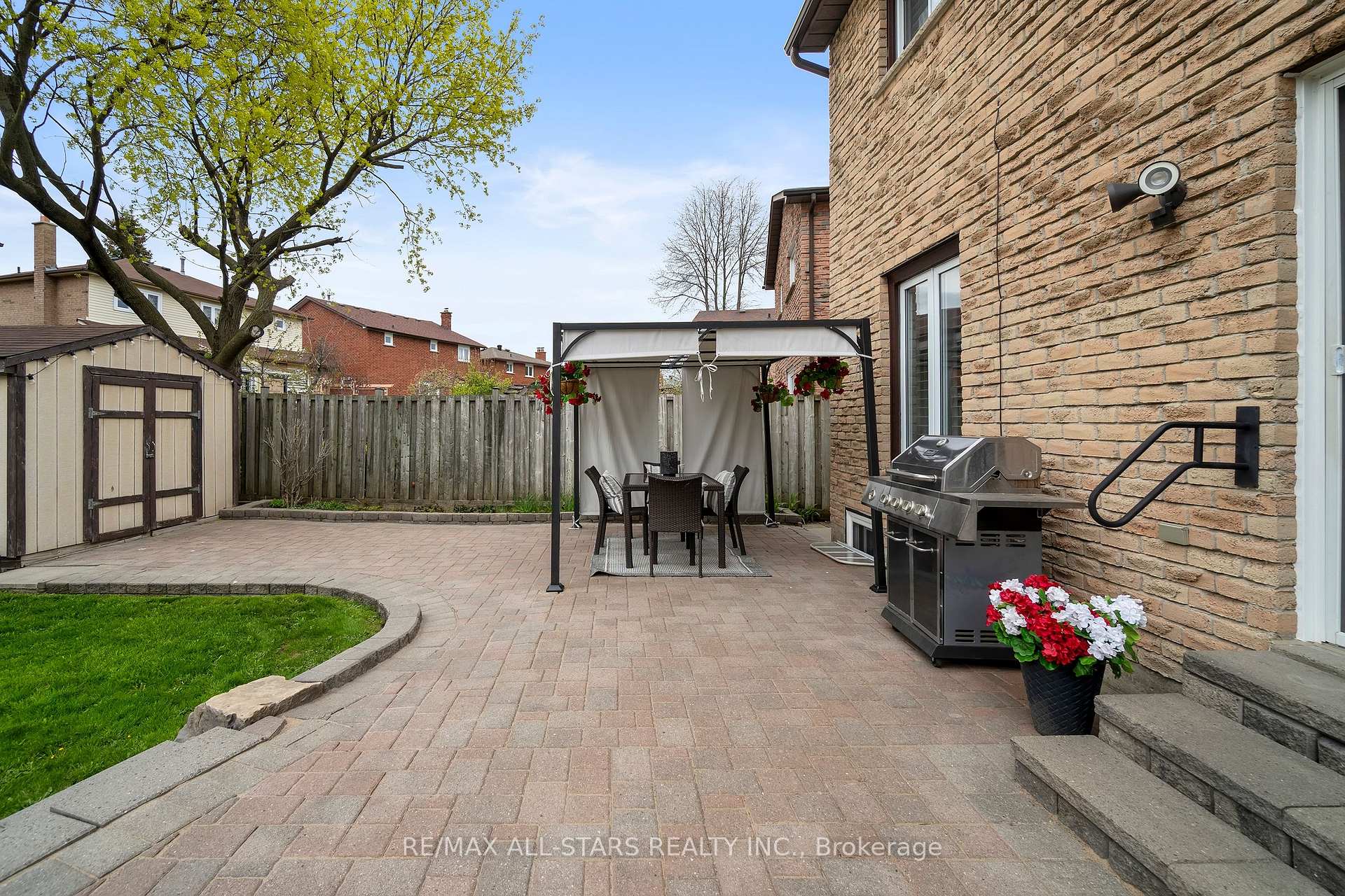 96 Tunney Crescent