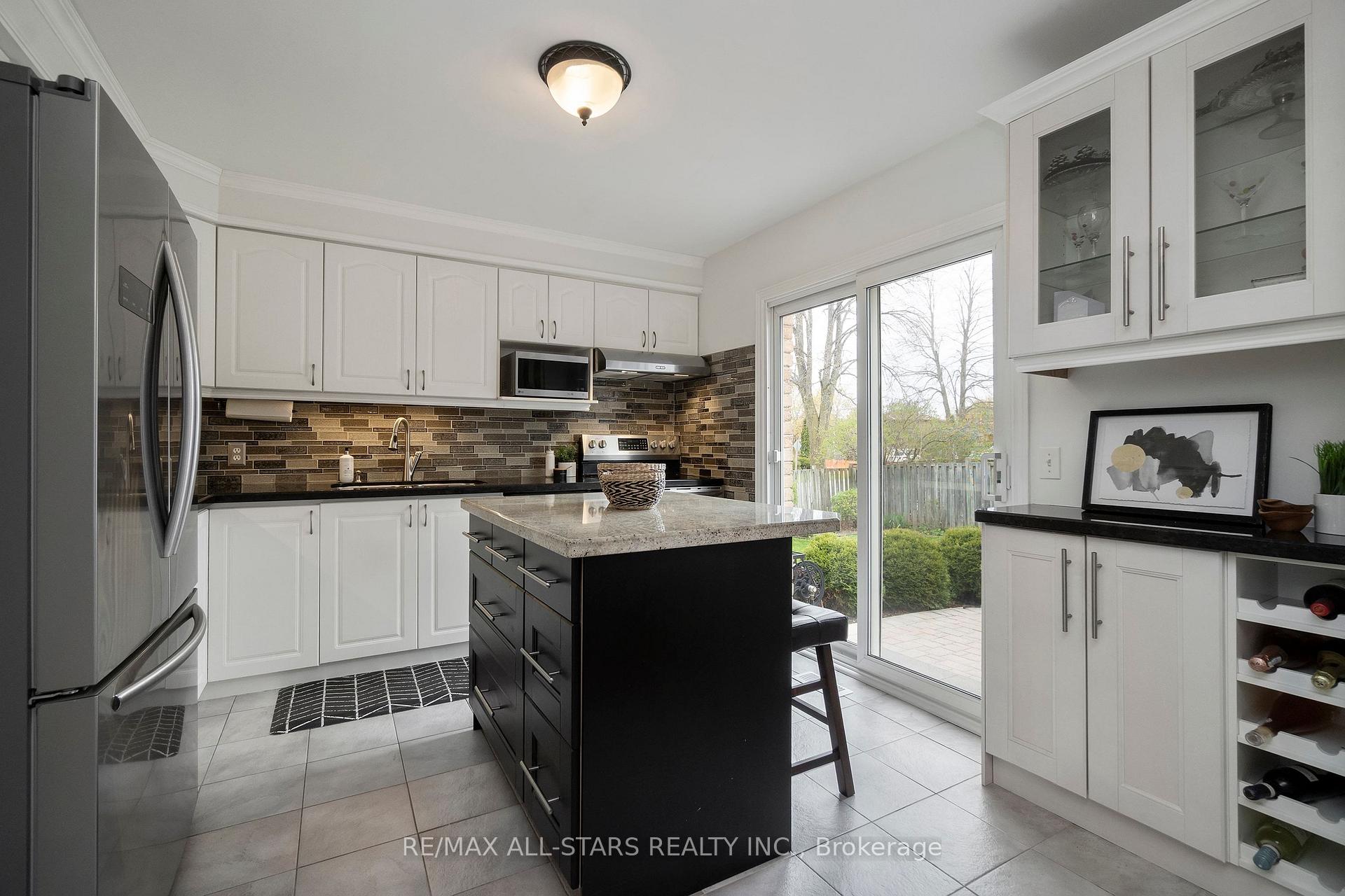96 Tunney Crescent