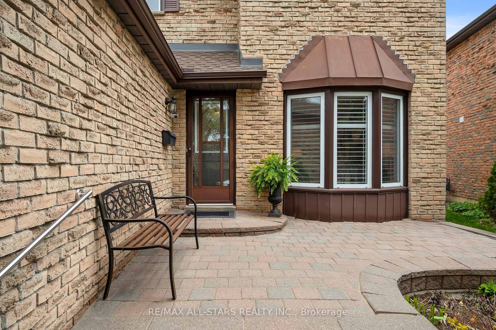 96 Tunney Crescent