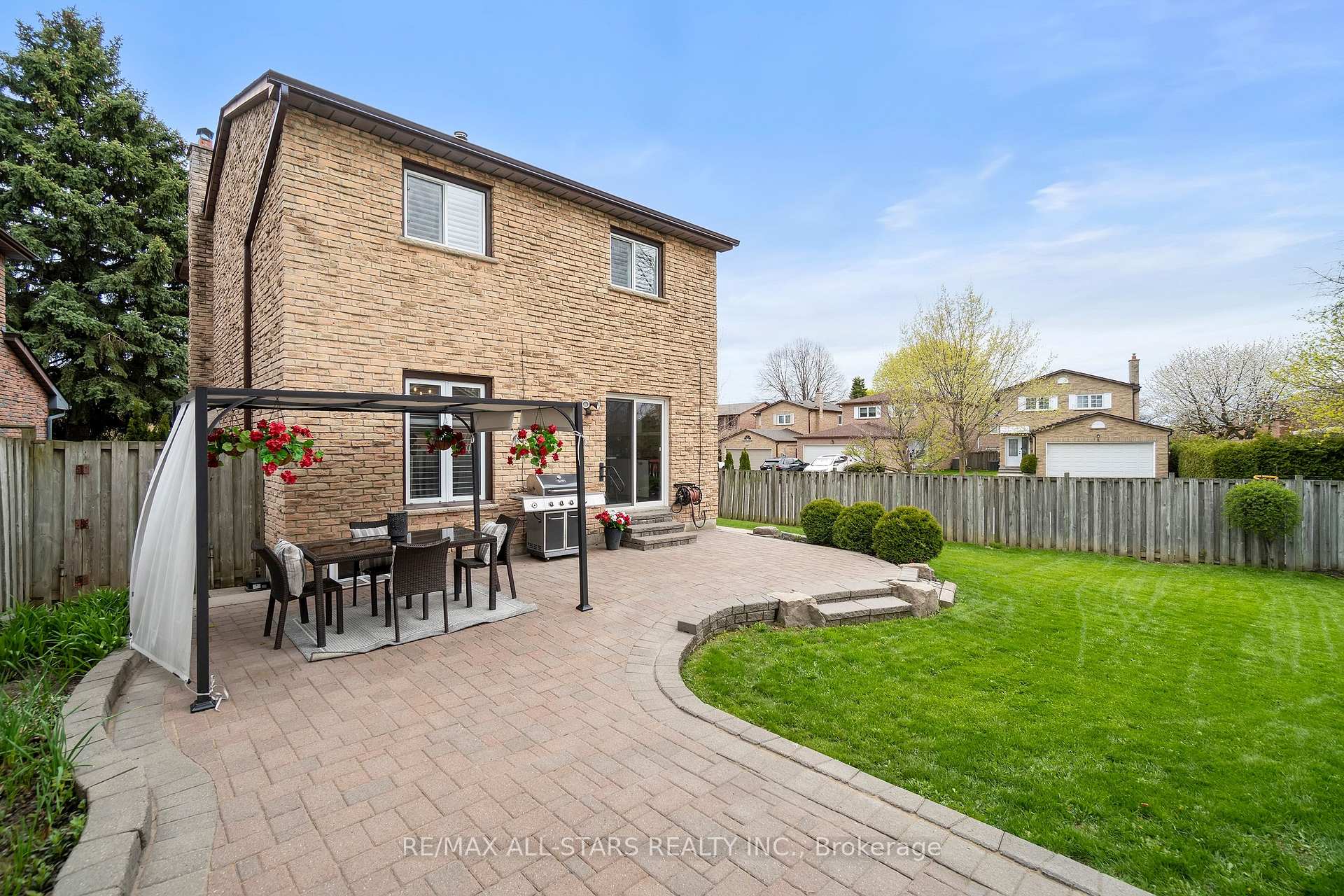 96 Tunney Crescent