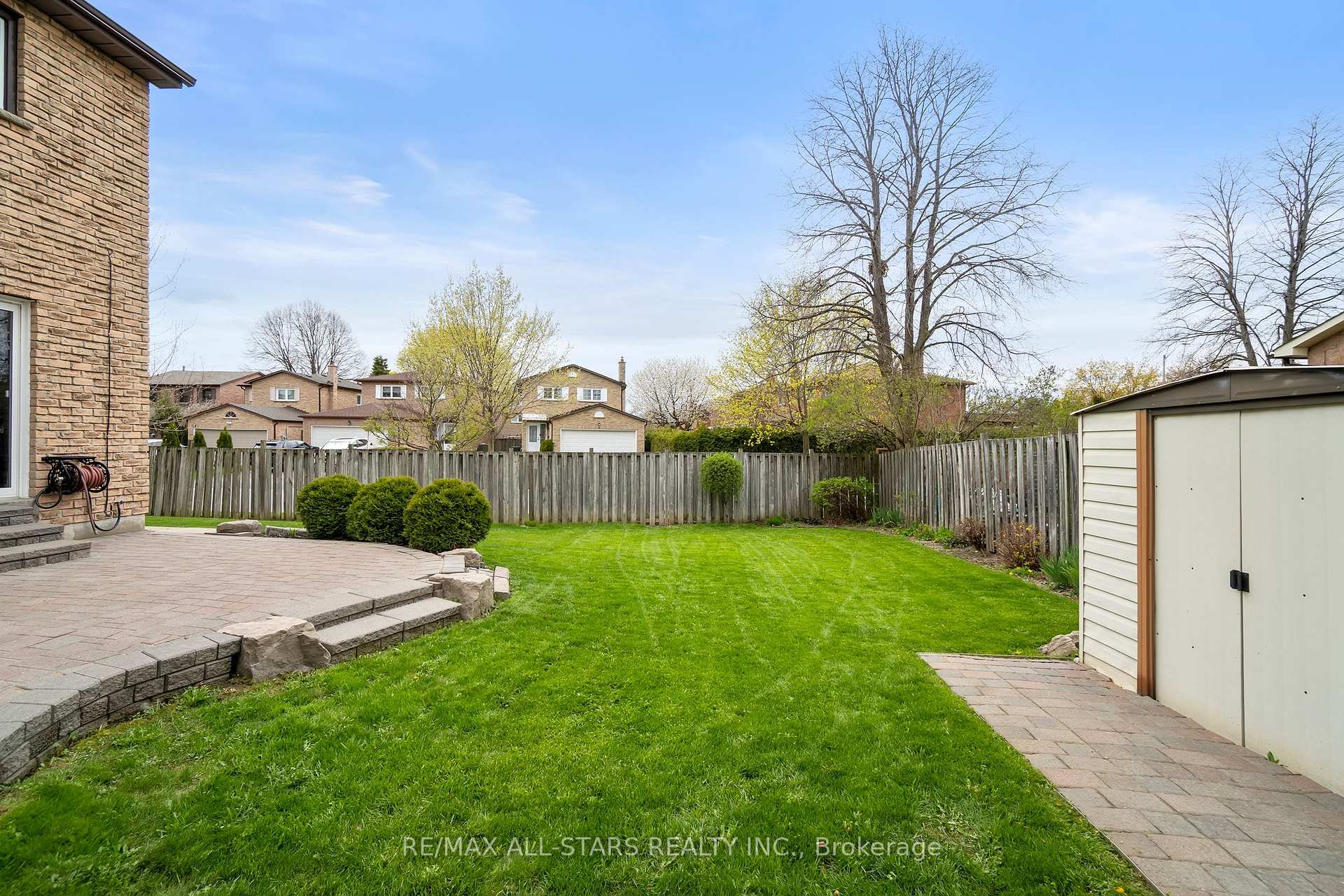 96 Tunney Crescent