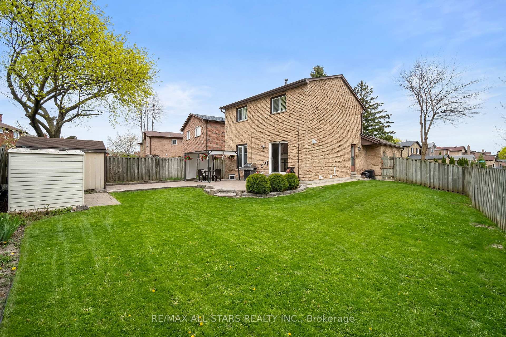96 Tunney Crescent