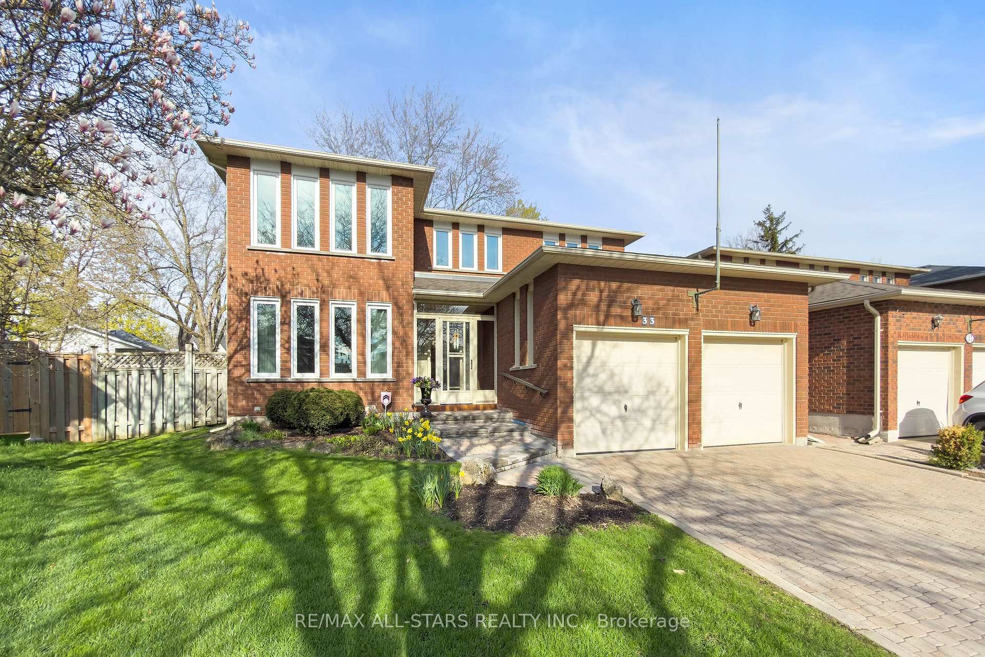 33 Carpenter Court