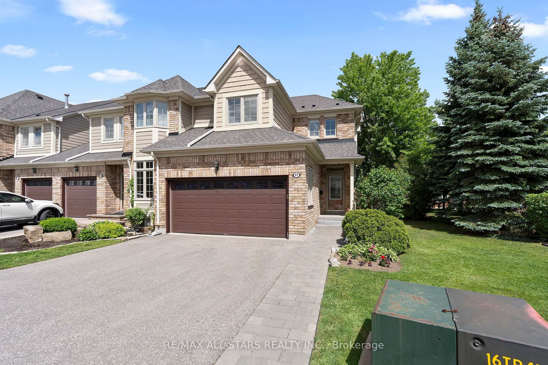 27 Wave Hill Way