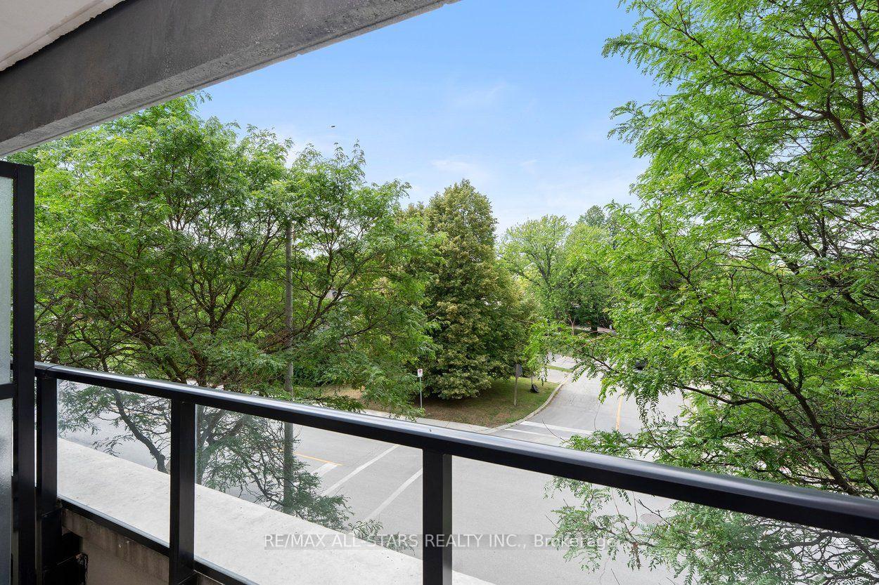 20 Fred Varley Drive 219