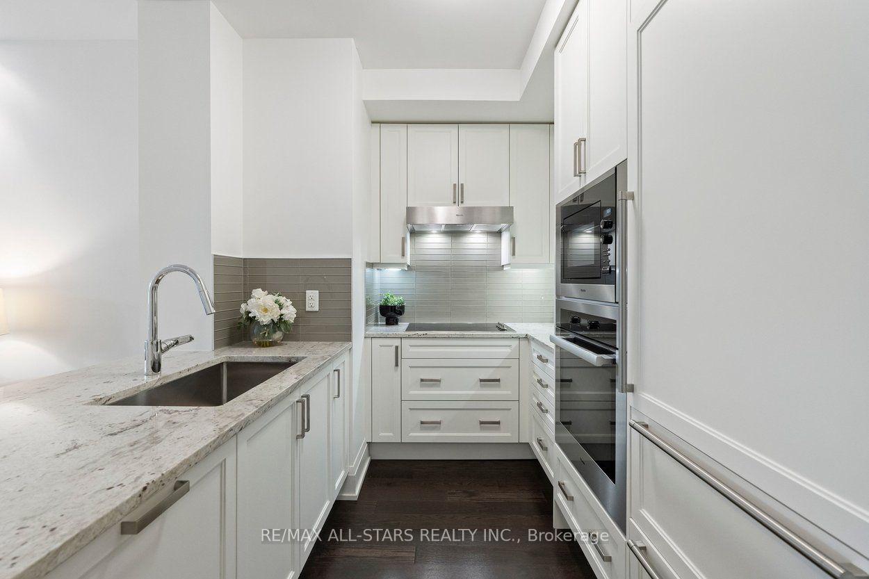 20 Fred Varley Drive 219