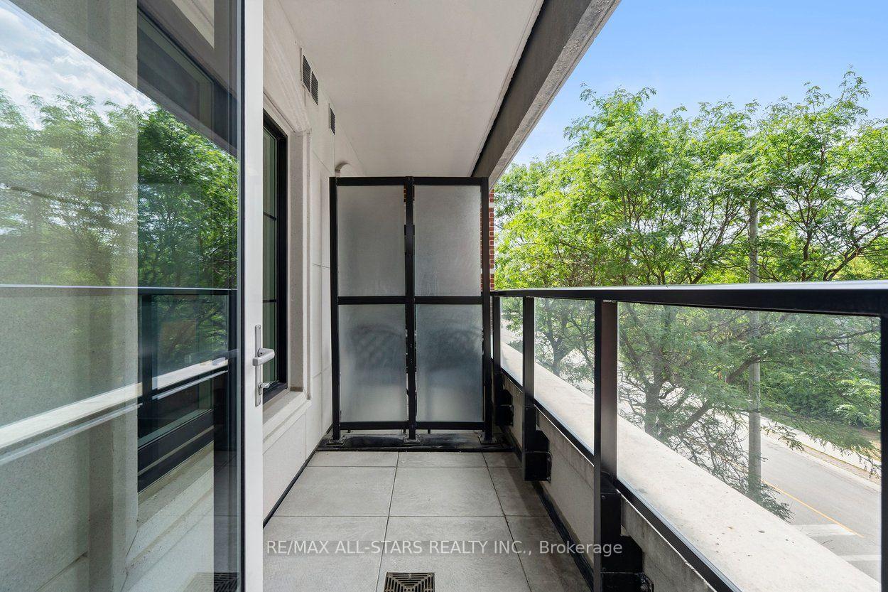 20 Fred Varley Drive 219