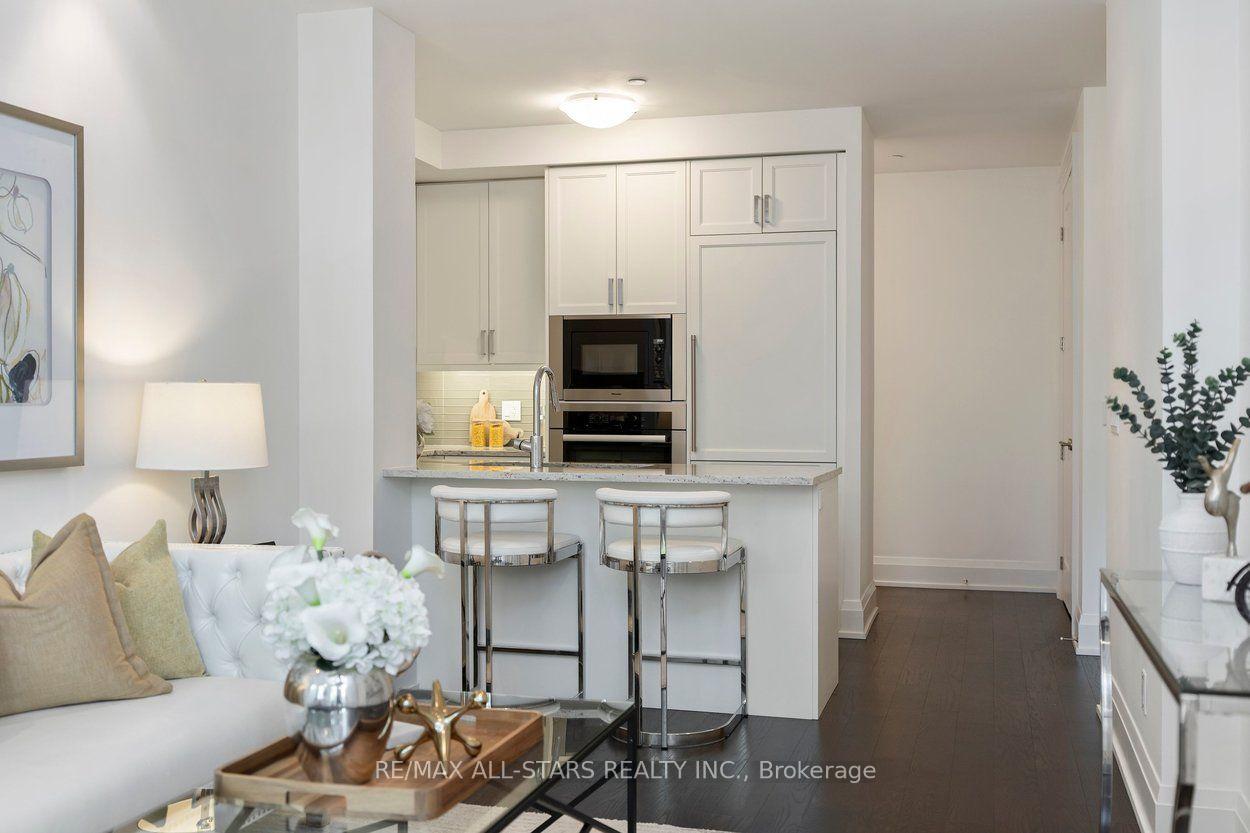 20 Fred Varley Drive 219