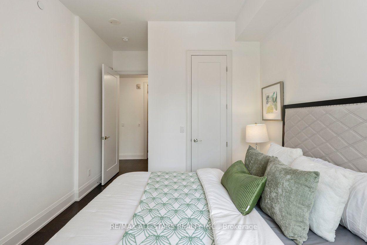 20 Fred Varley Drive 219