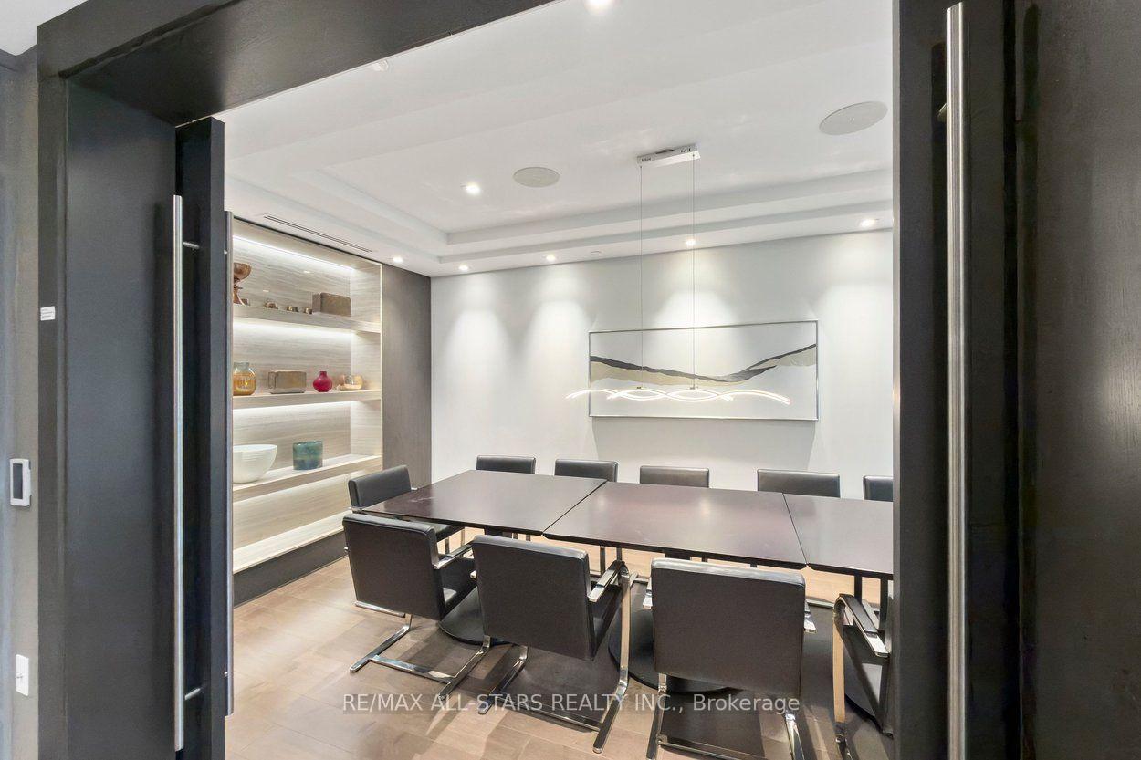 20 Fred Varley Drive 219