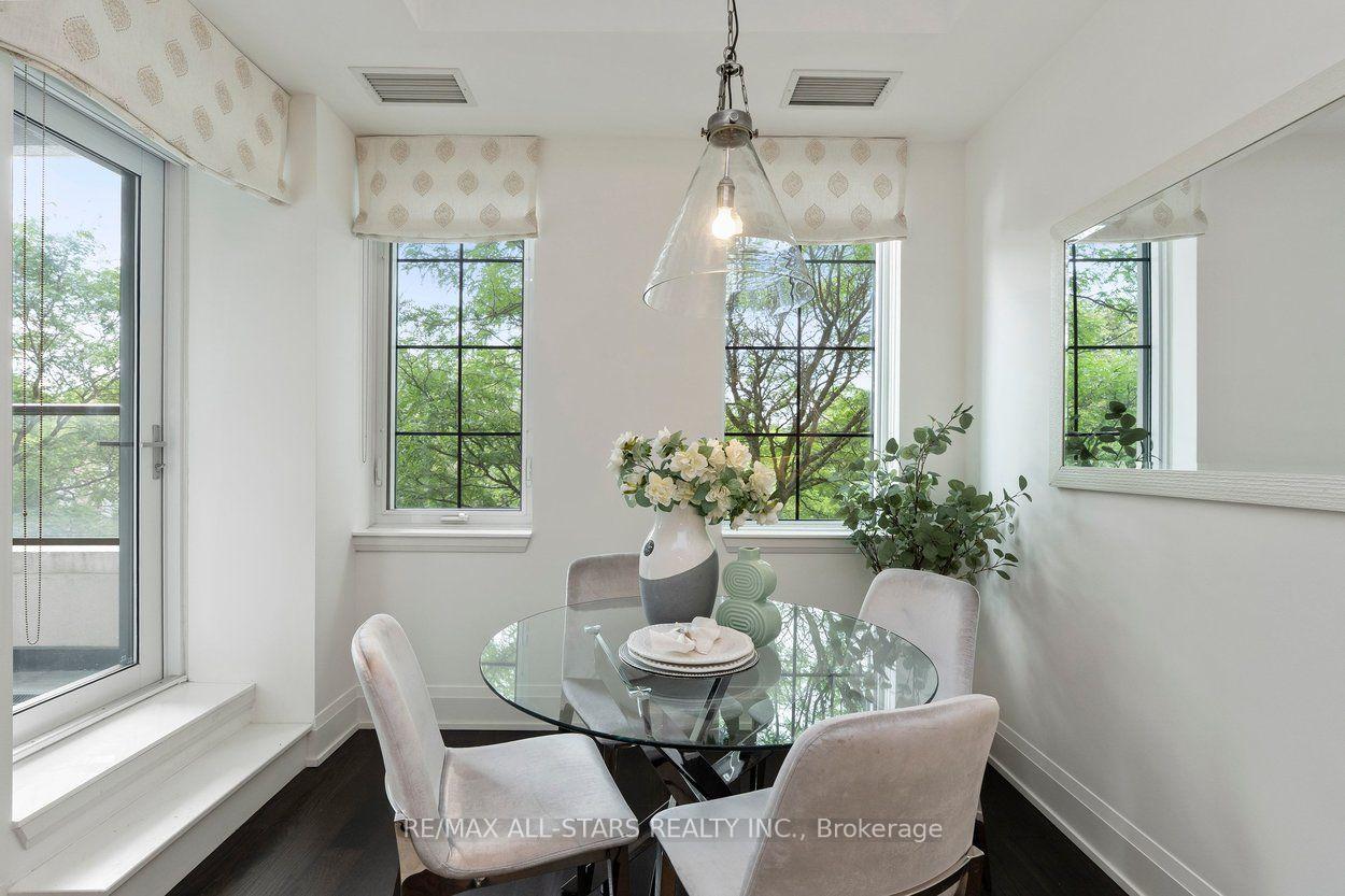 20 Fred Varley Drive 219