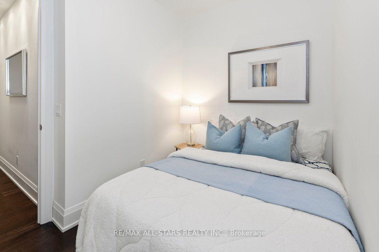 20 Fred Varley Drive 219