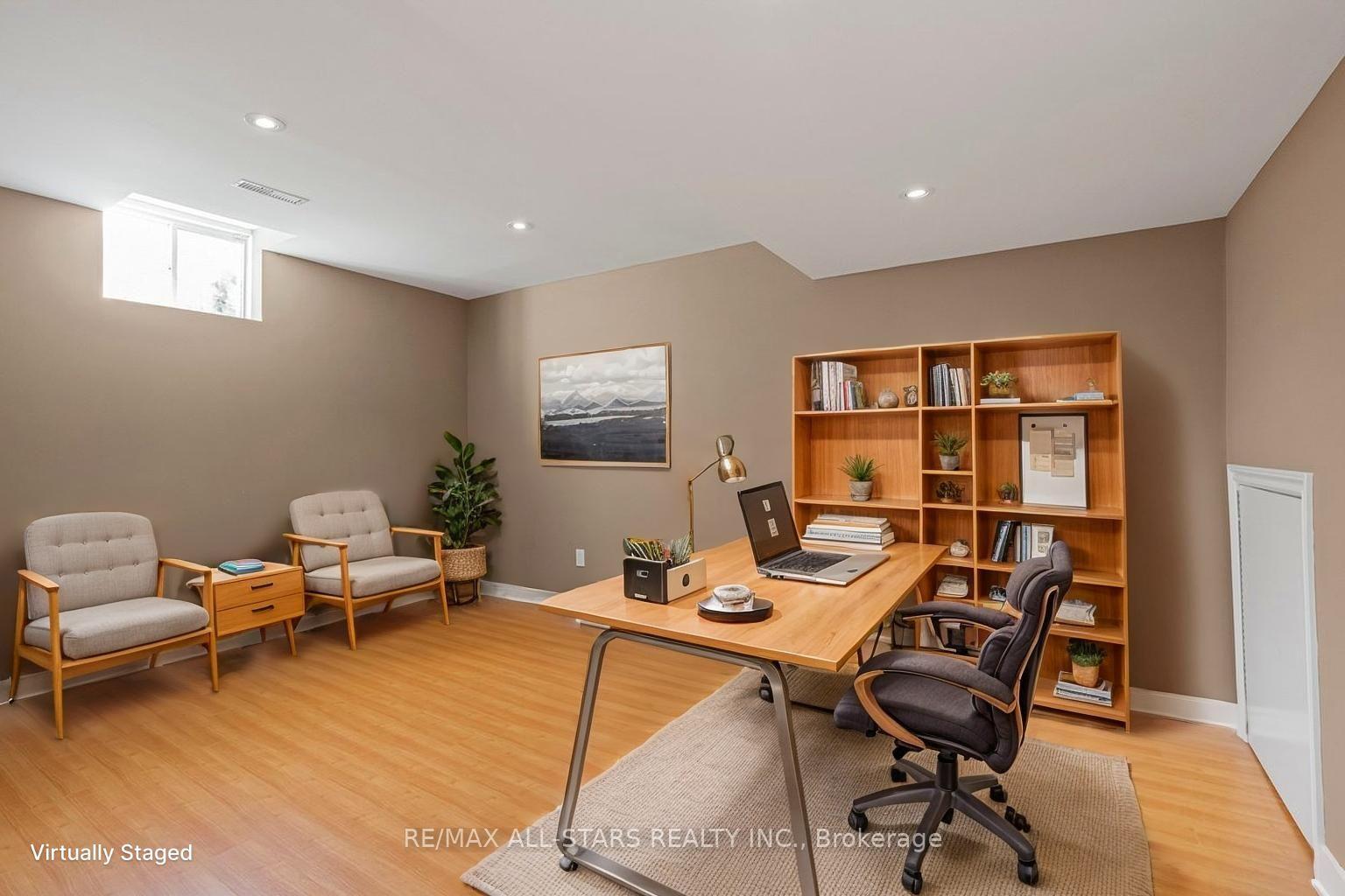 113 Louisbourg Way