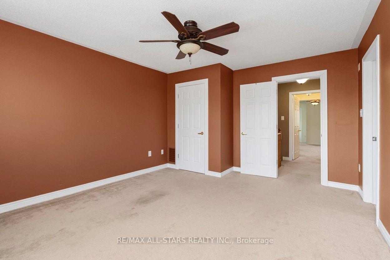 113 Louisbourg Way