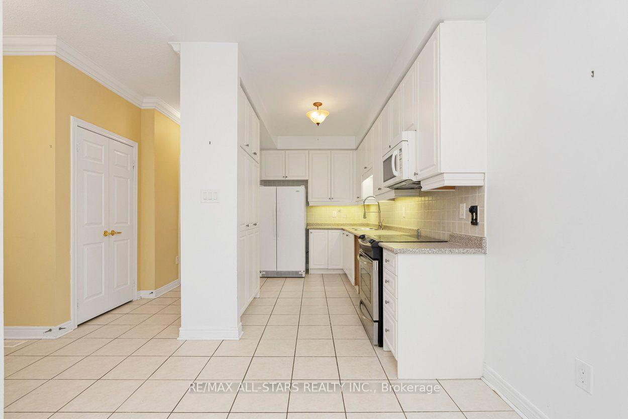 113 Louisbourg Way