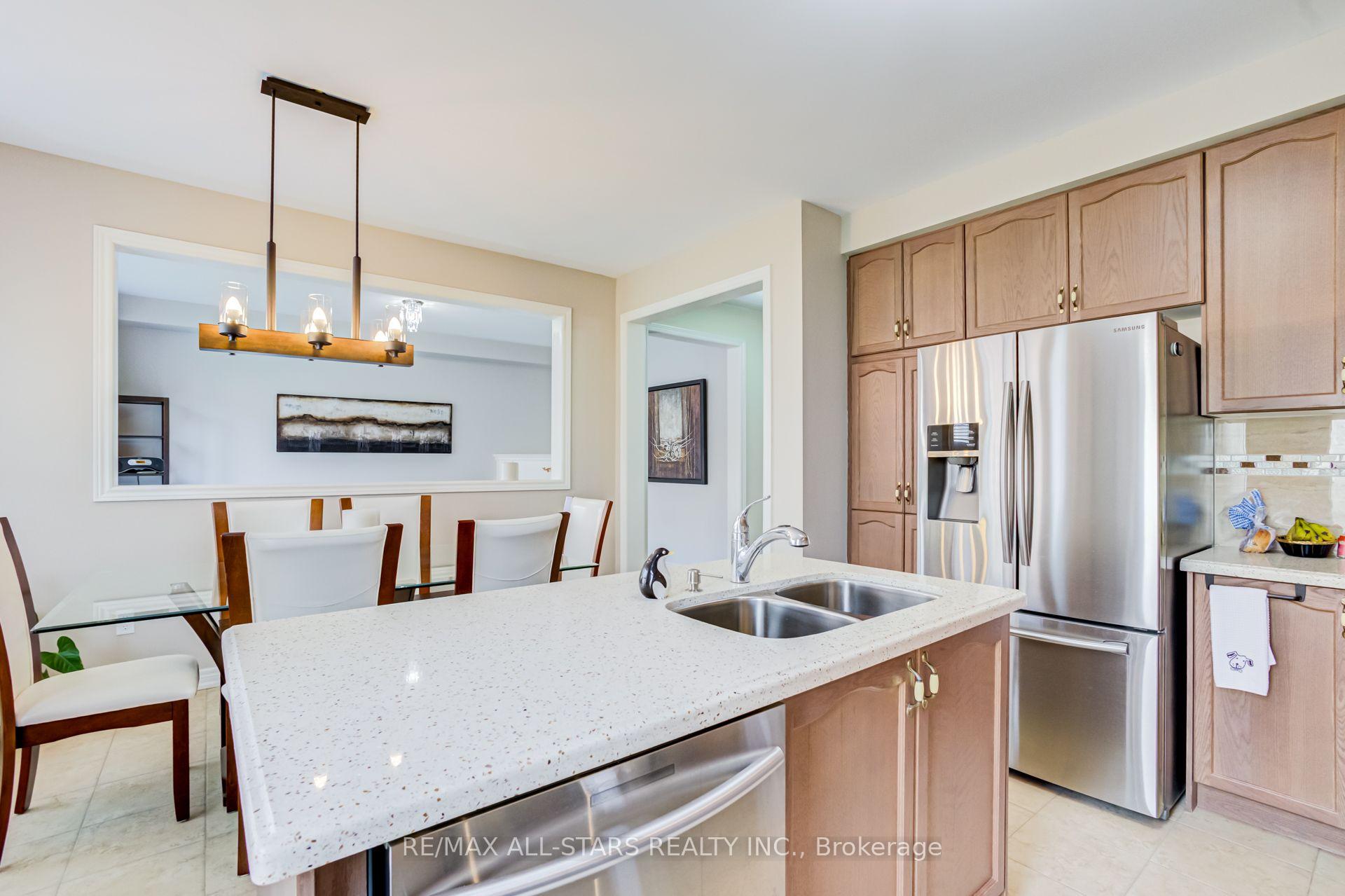 102 Creekland Avenue