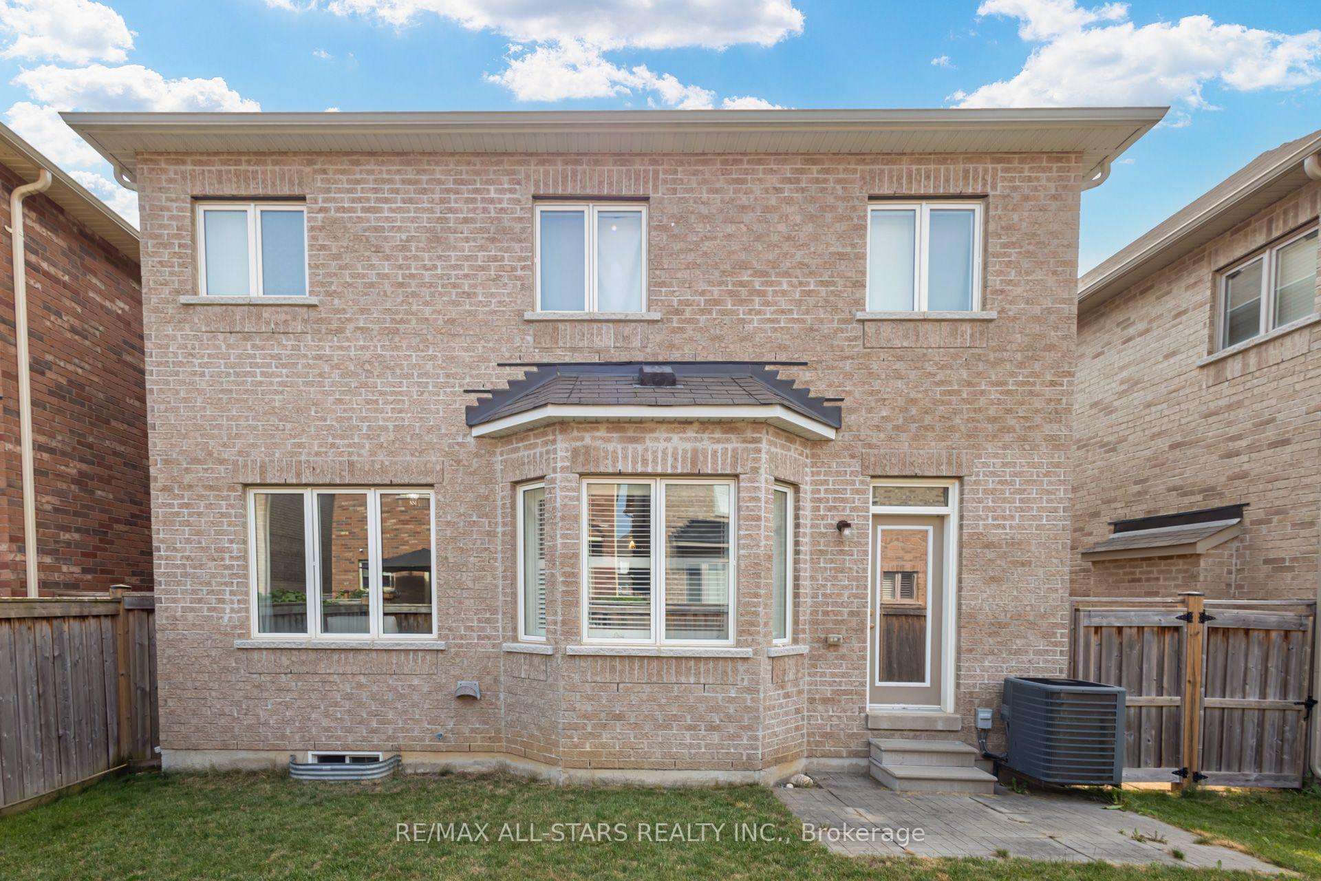 102 Creekland Avenue