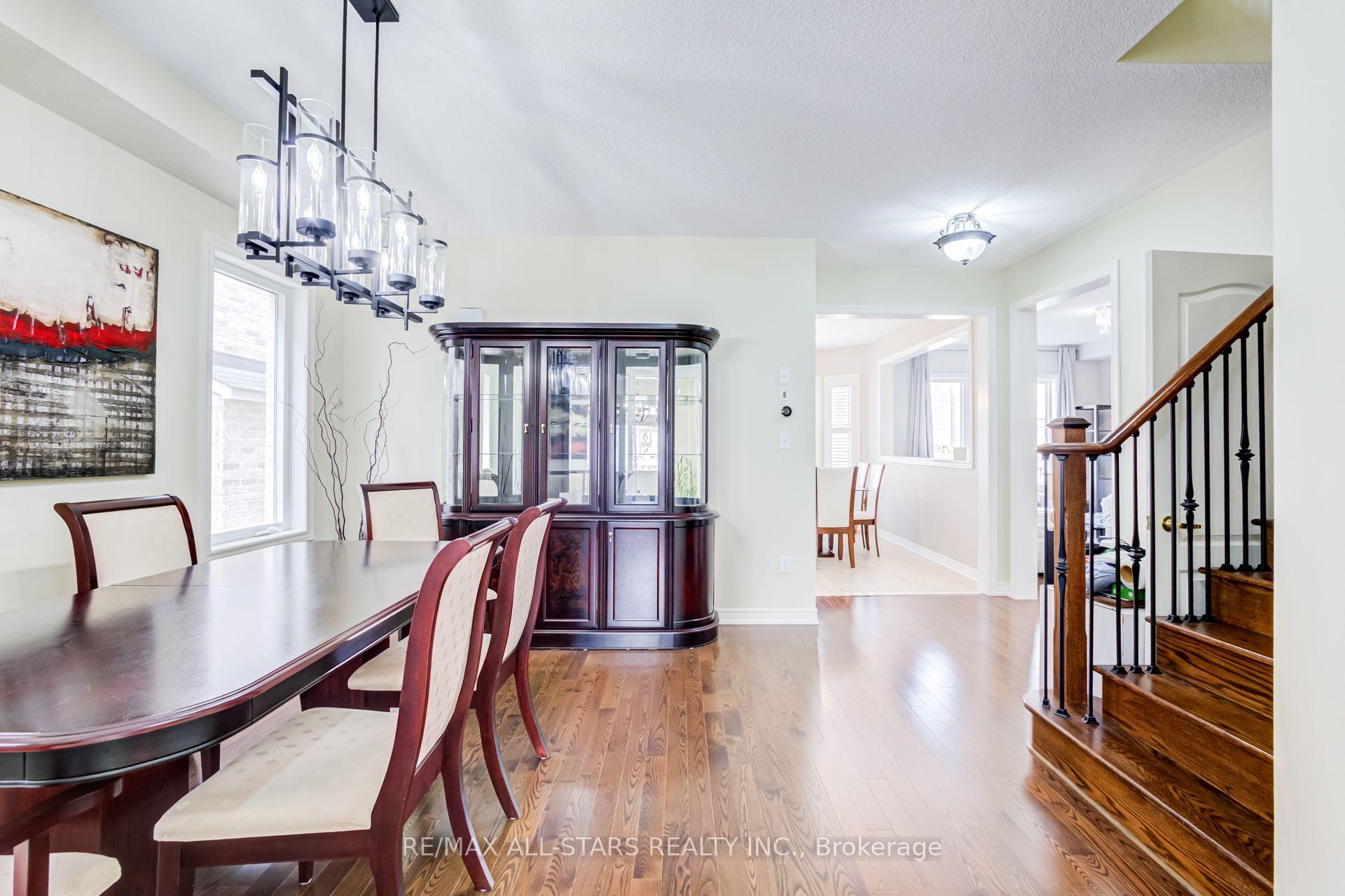 102 Creekland Avenue