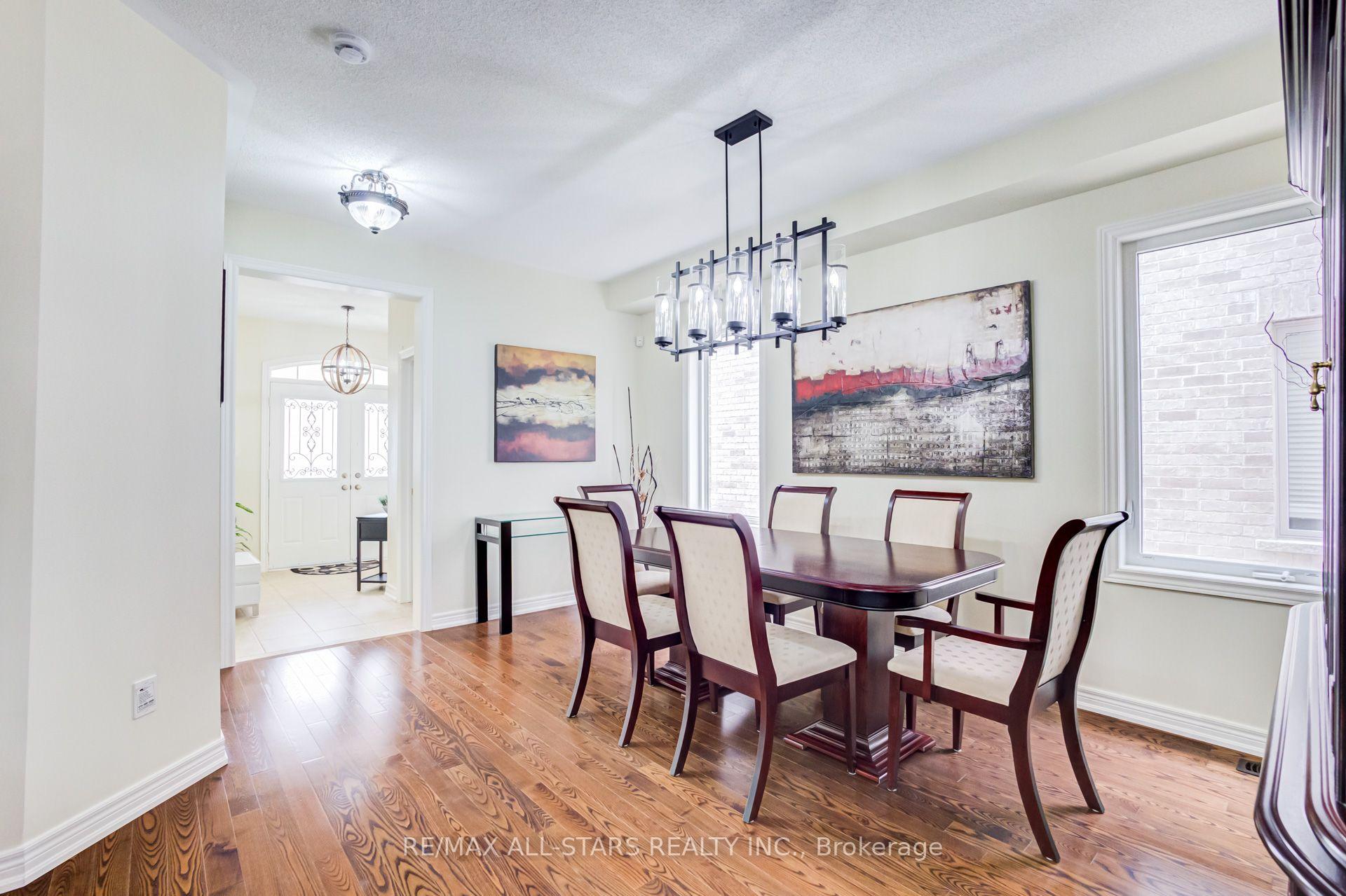 102 Creekland Avenue