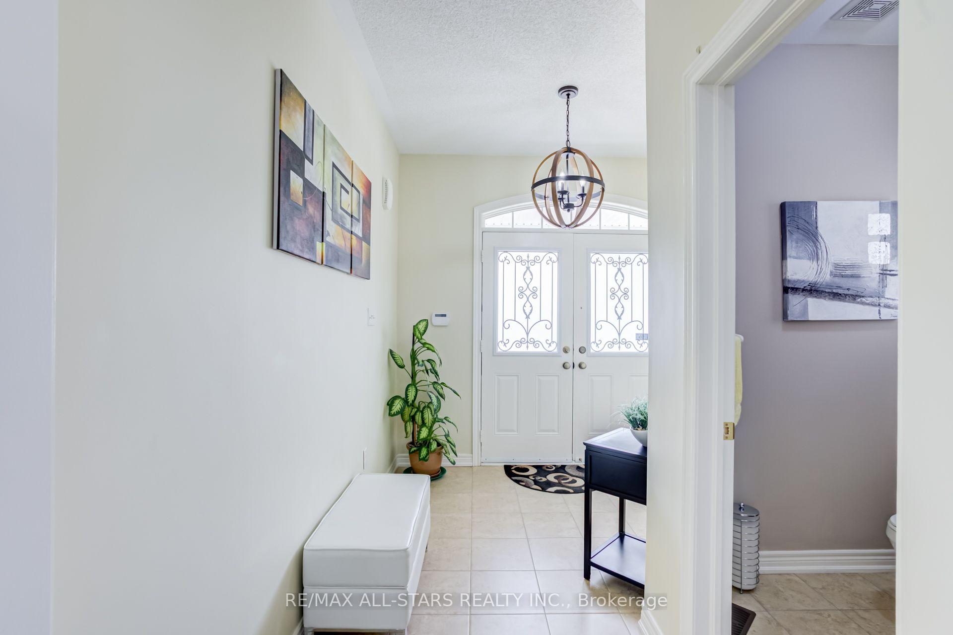 102 Creekland Avenue