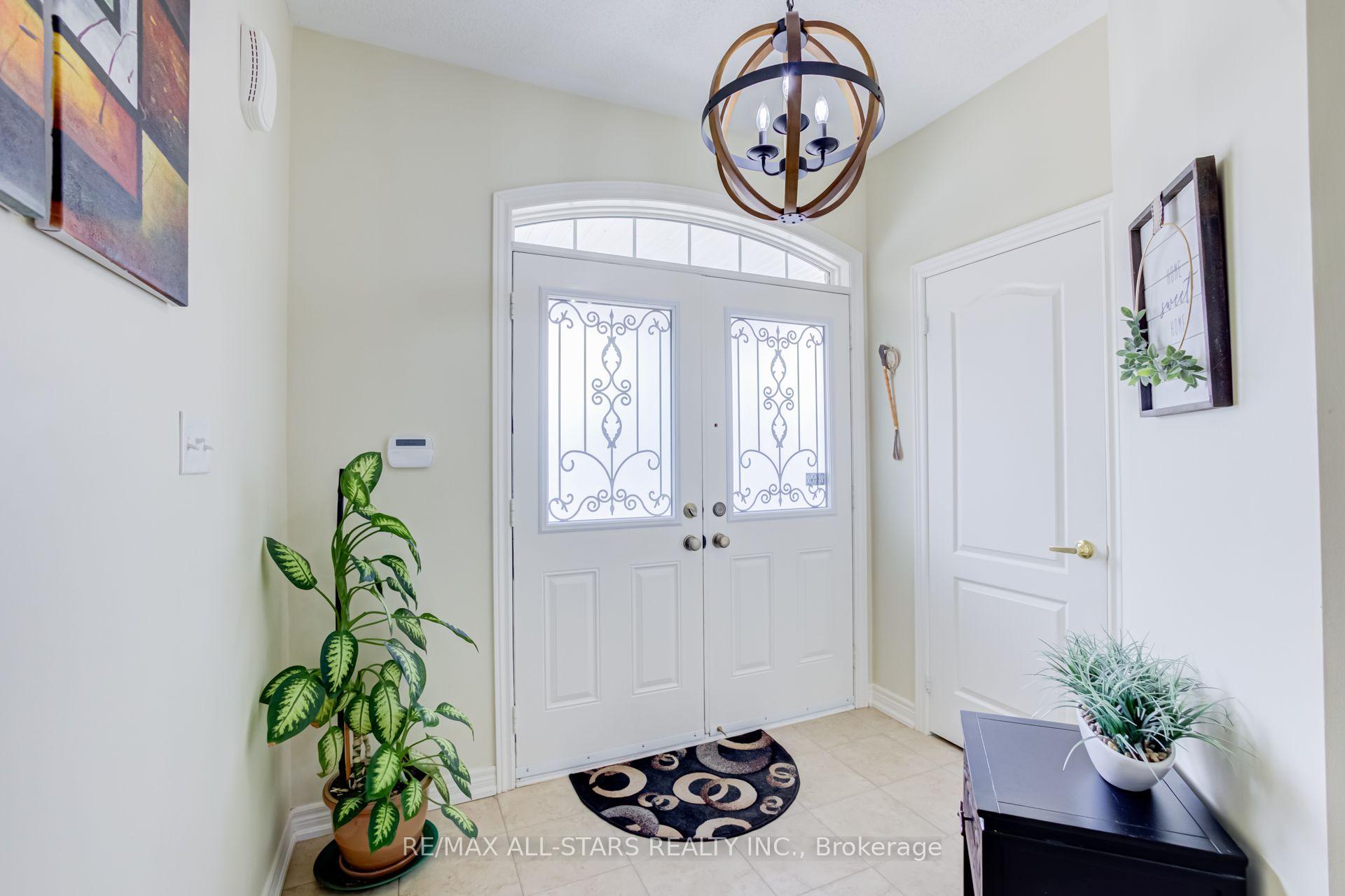 102 Creekland Avenue