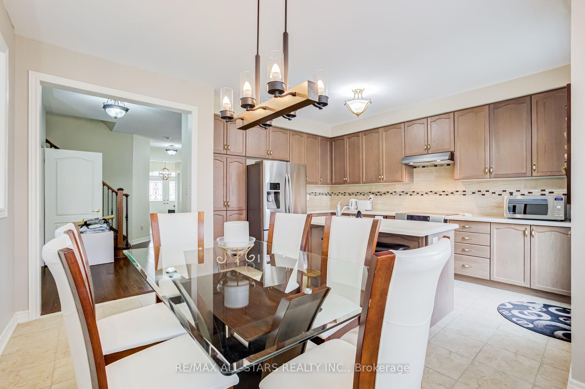 102 Creekland Avenue