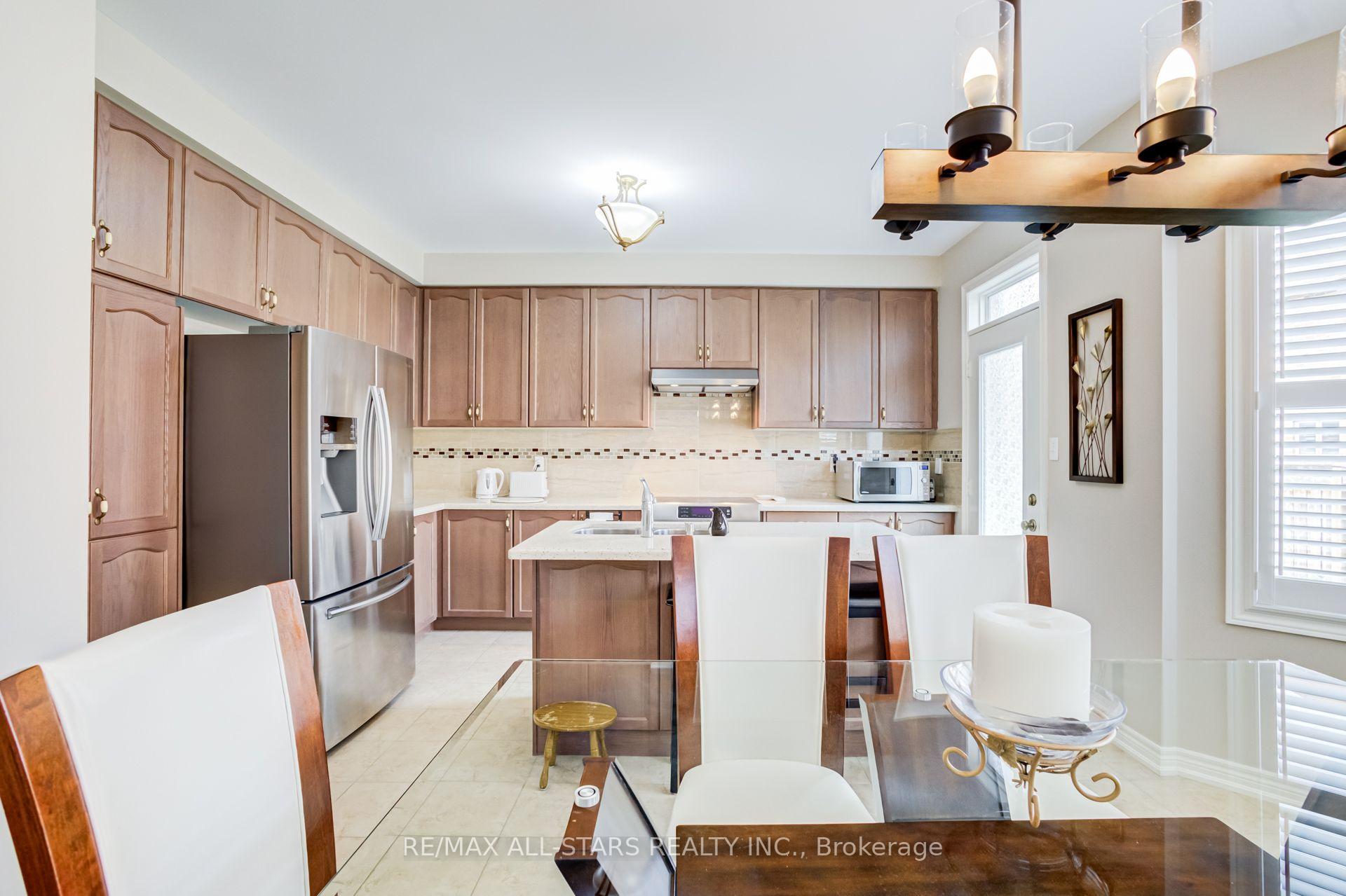 102 Creekland Avenue