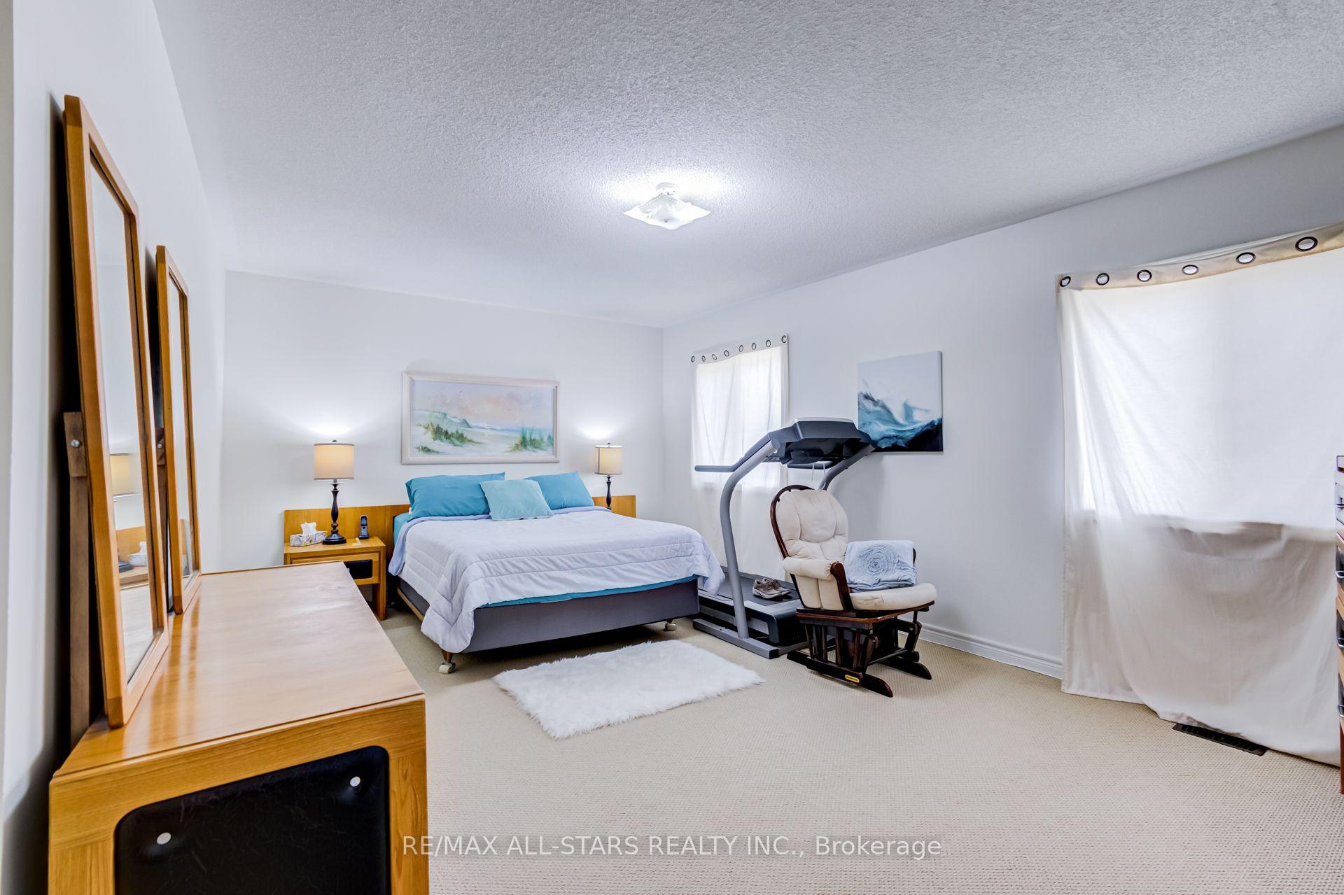 102 Creekland Avenue
