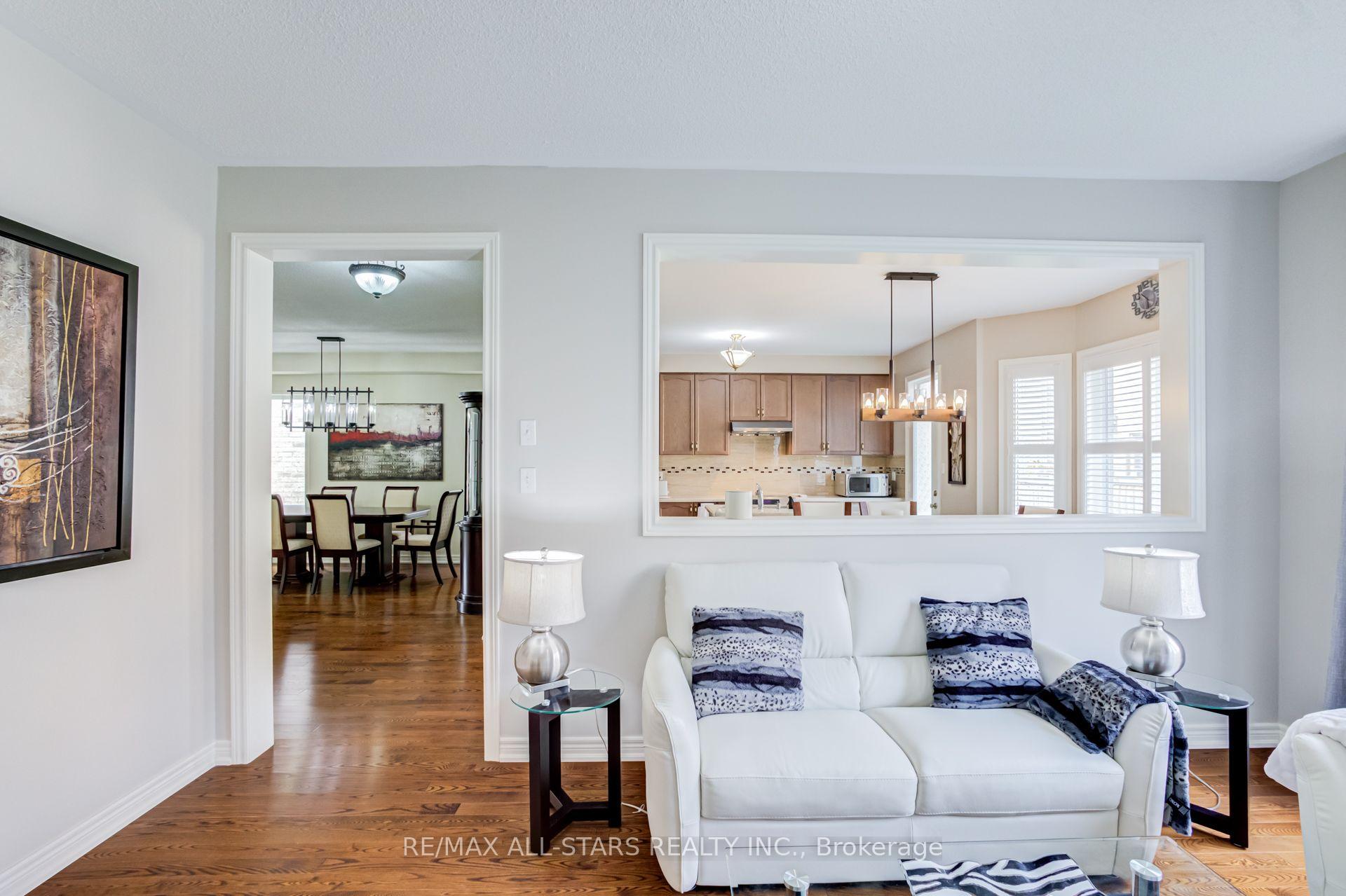 102 Creekland Avenue