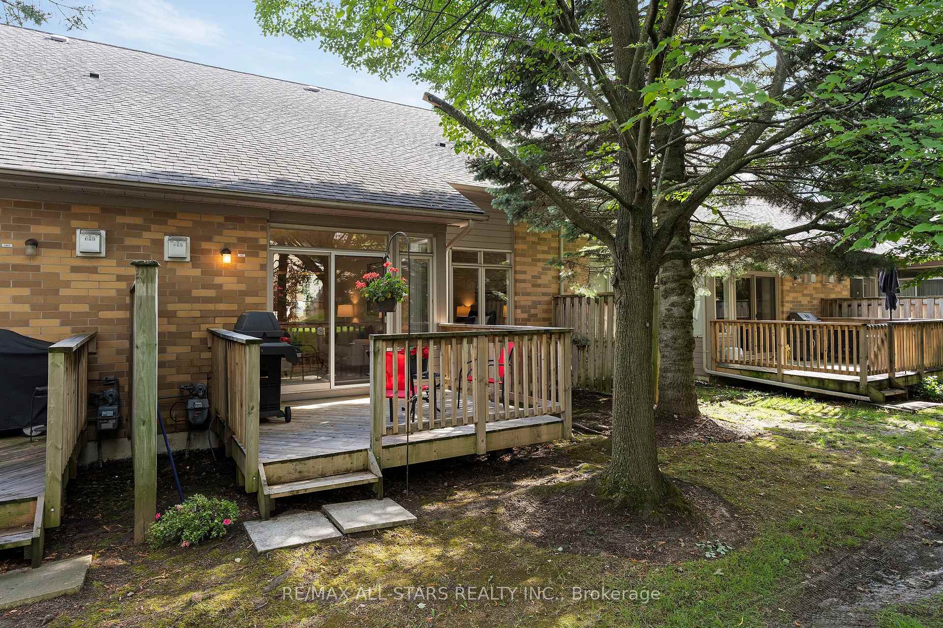 16 Kingfisher Cove Way