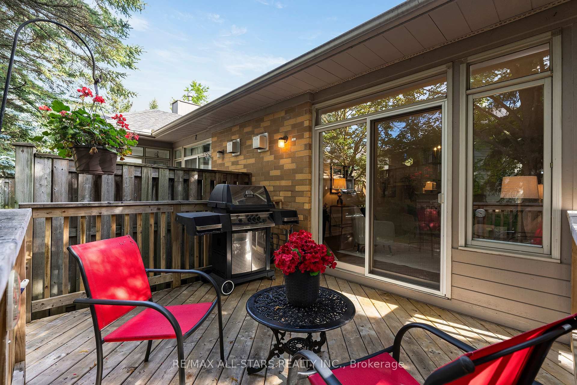 16 Kingfisher Cove Way