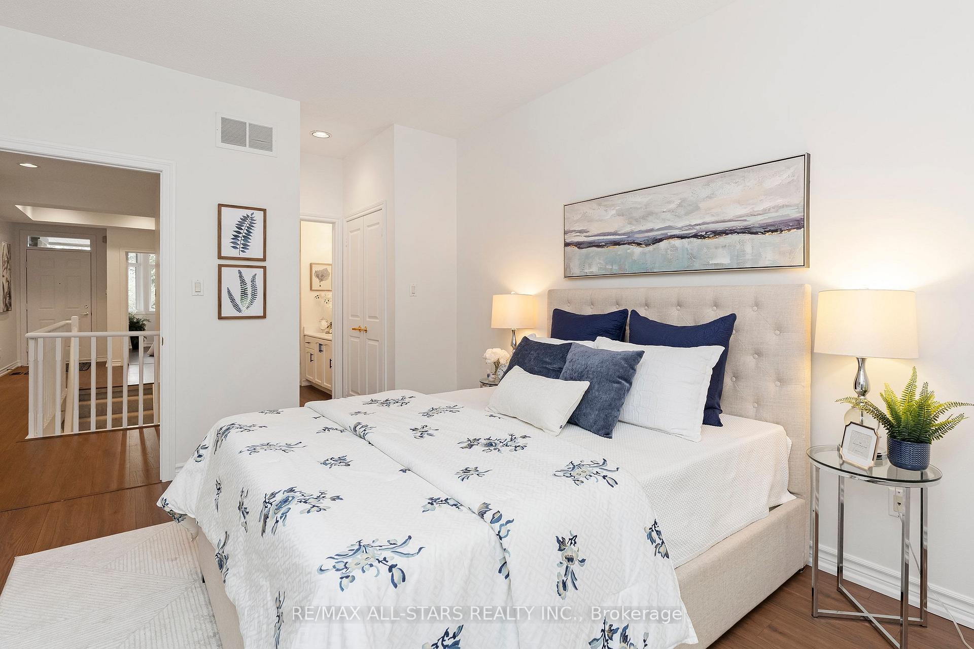 16 Kingfisher Cove Way