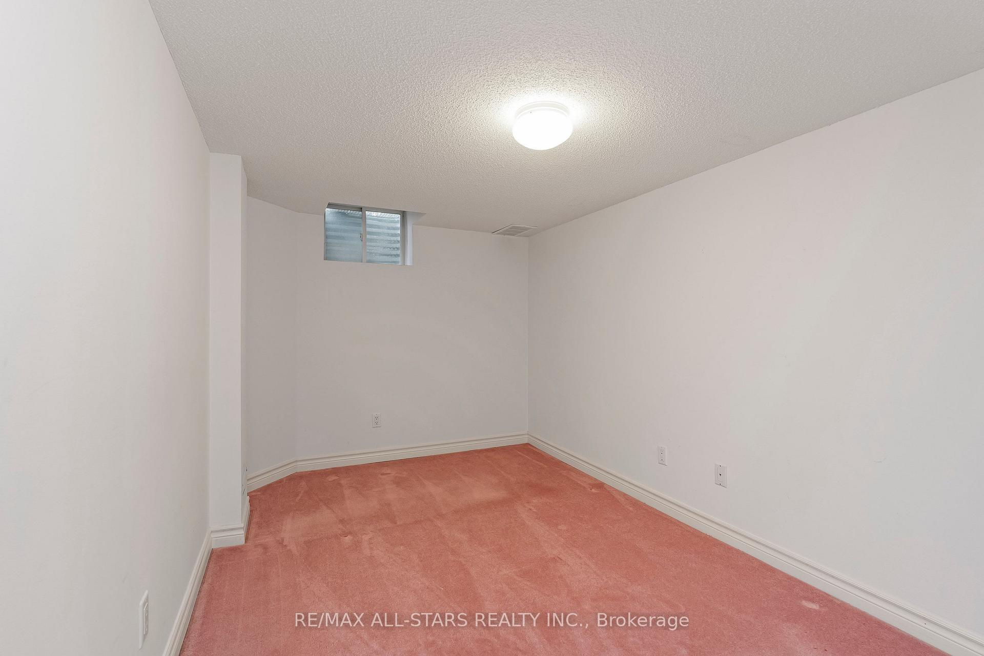 16 Kingfisher Cove Way