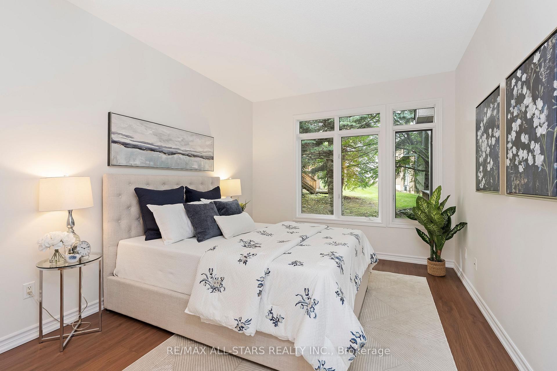 16 Kingfisher Cove Way
