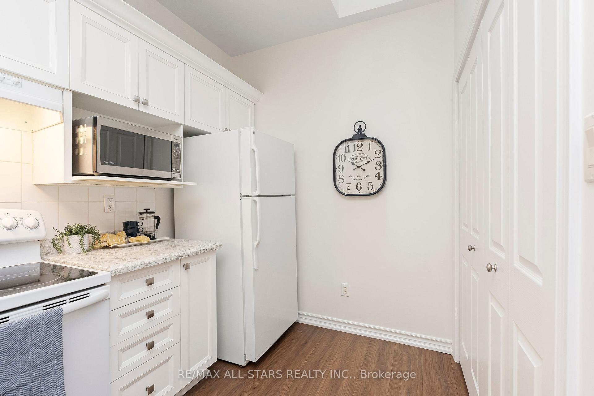 16 Kingfisher Cove Way