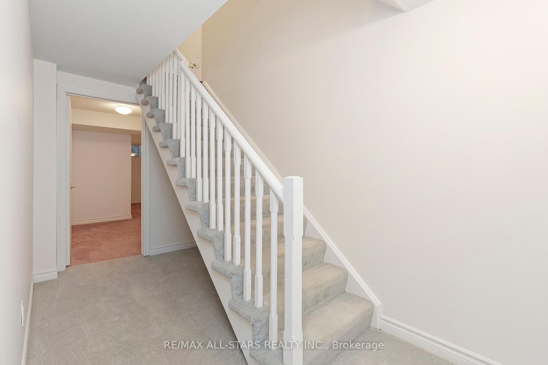 16 Kingfisher Cove Way