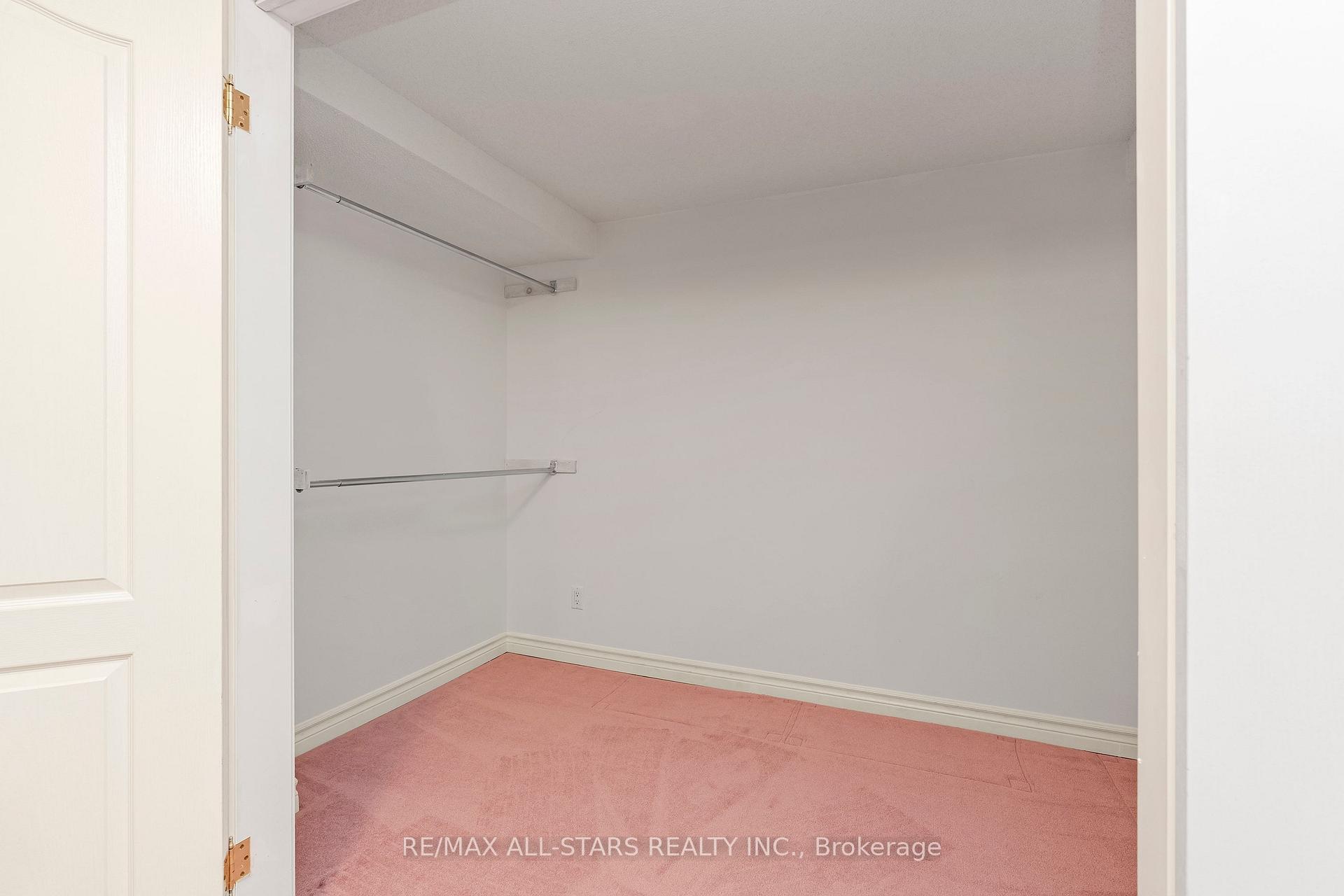 16 Kingfisher Cove Way