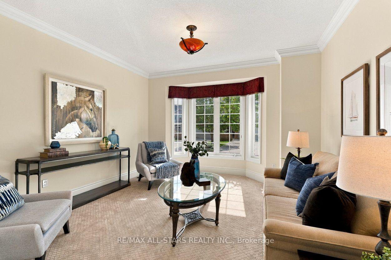 111 Lakeside Vista Way