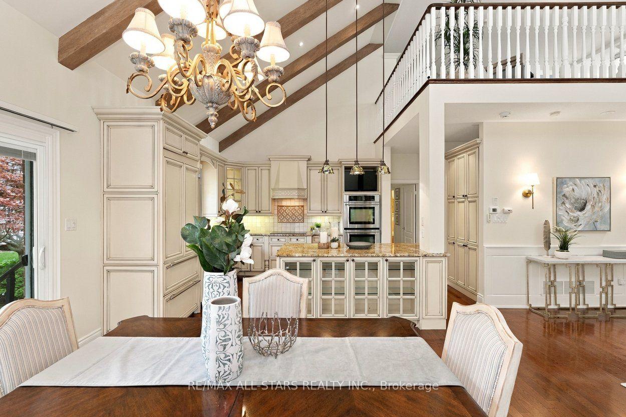 111 Lakeside Vista Way