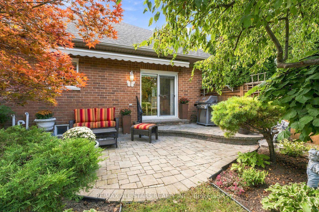 111 Lakeside Vista Way