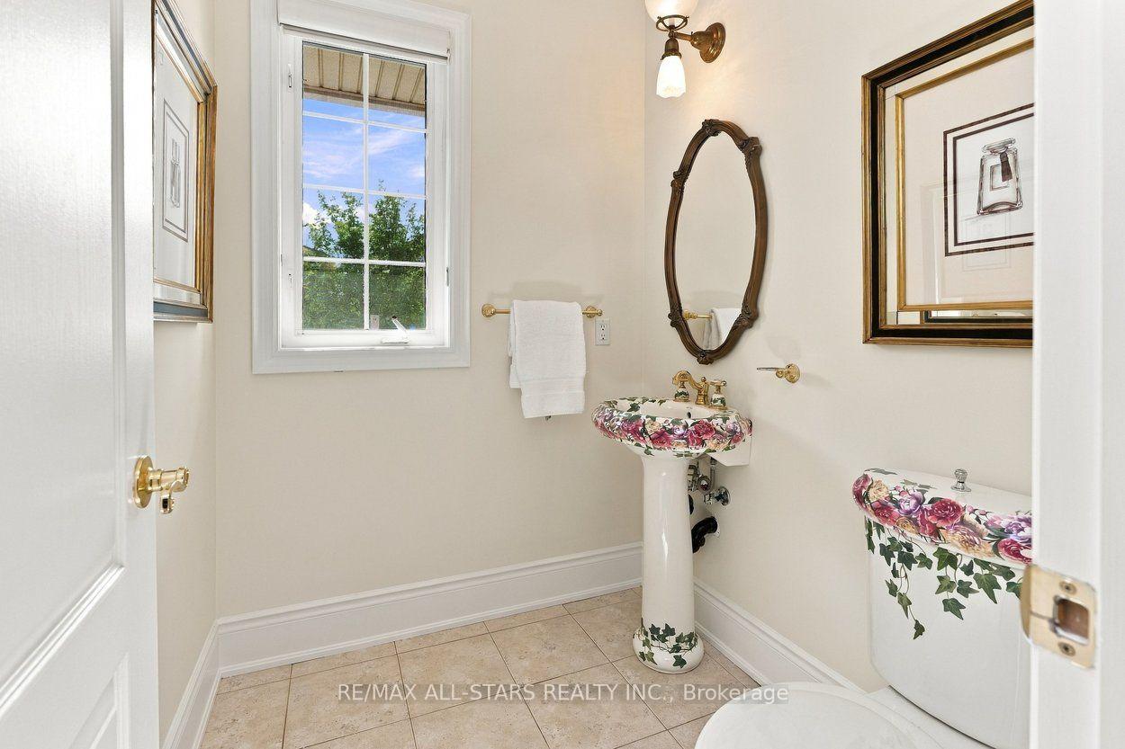 111 Lakeside Vista Way